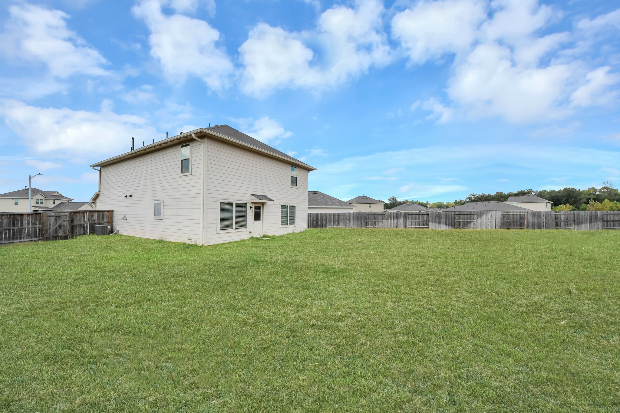 18987 Panzini Dr Property Photo 8