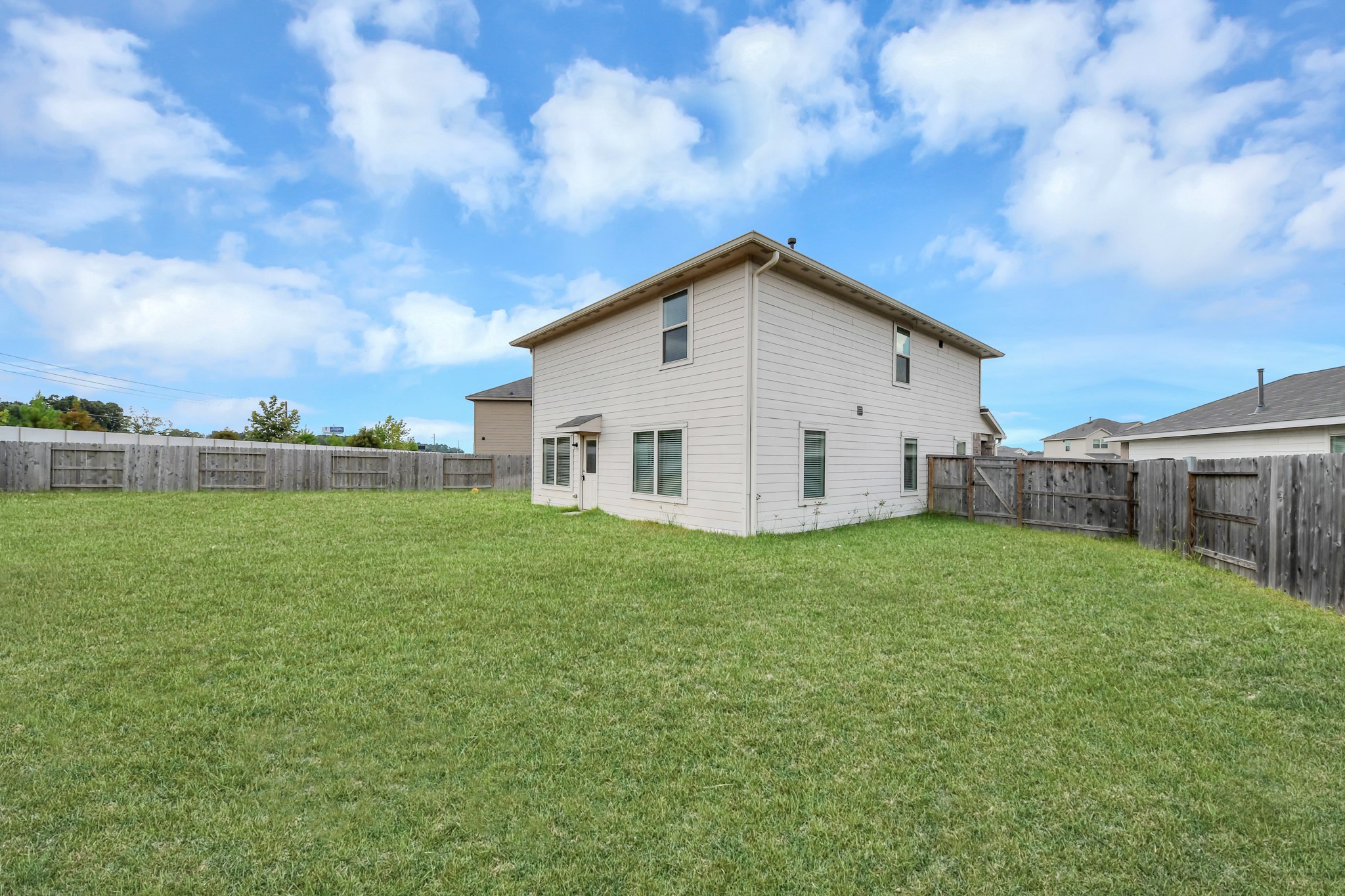 18987 Panzini Dr Property Photo 9