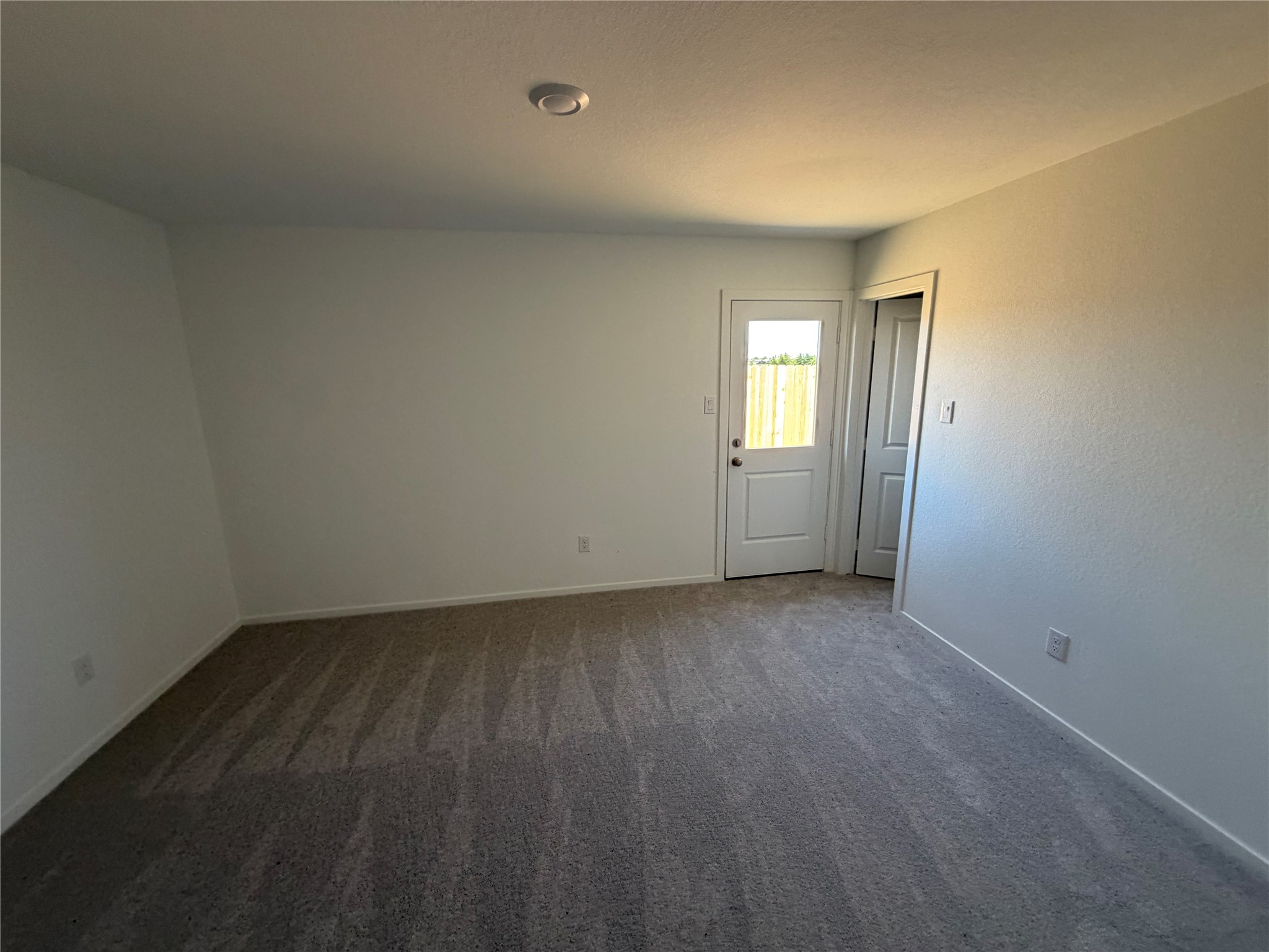 346 Lucia Property Photo 6