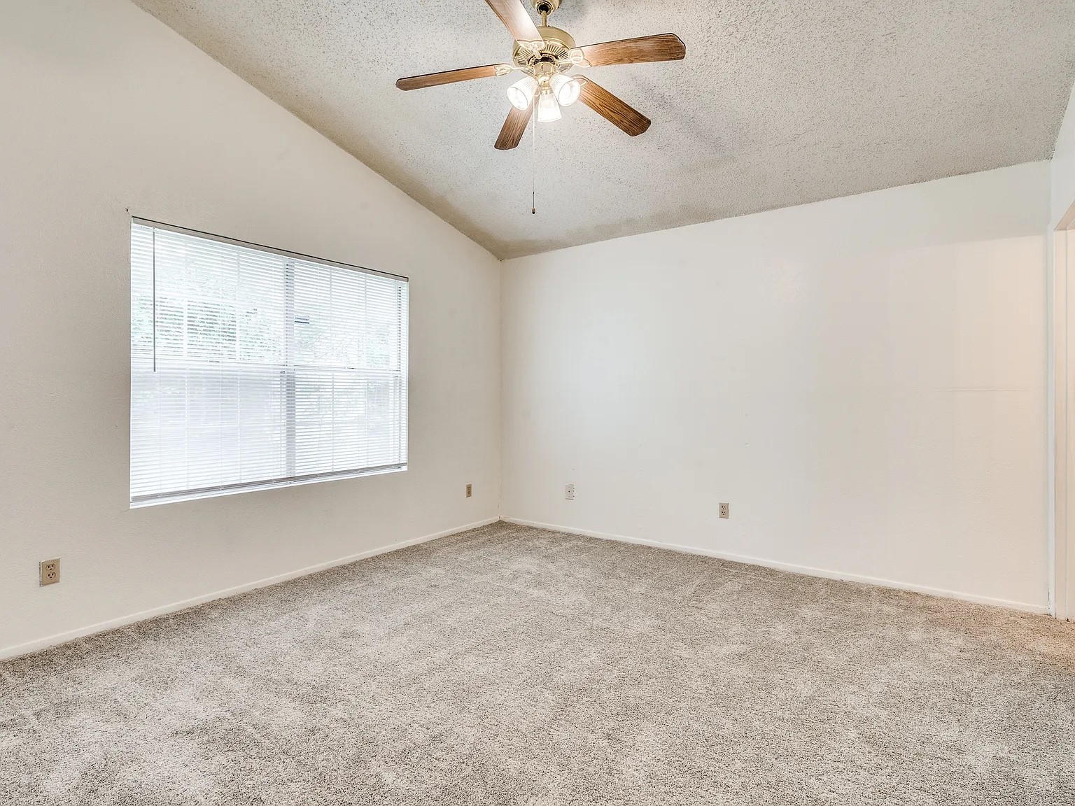 511 Nightshade Drive Property Photo 7
