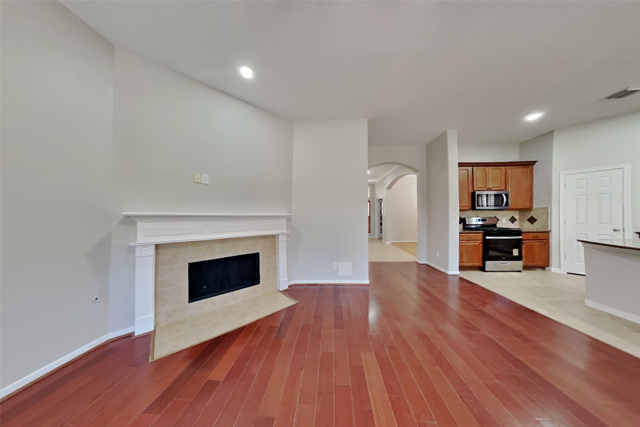 20743 Oakhurst Park Drive Property Photo 2