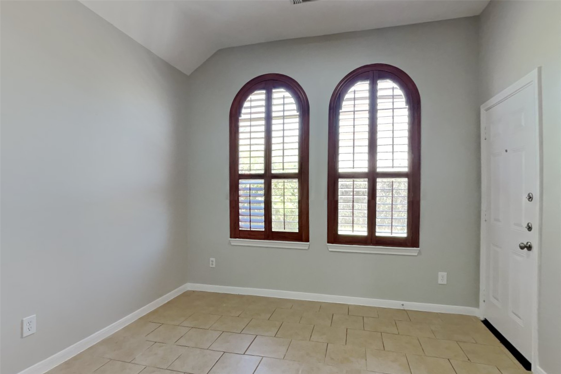 20743 Oakhurst Park Drive Property Photo 6