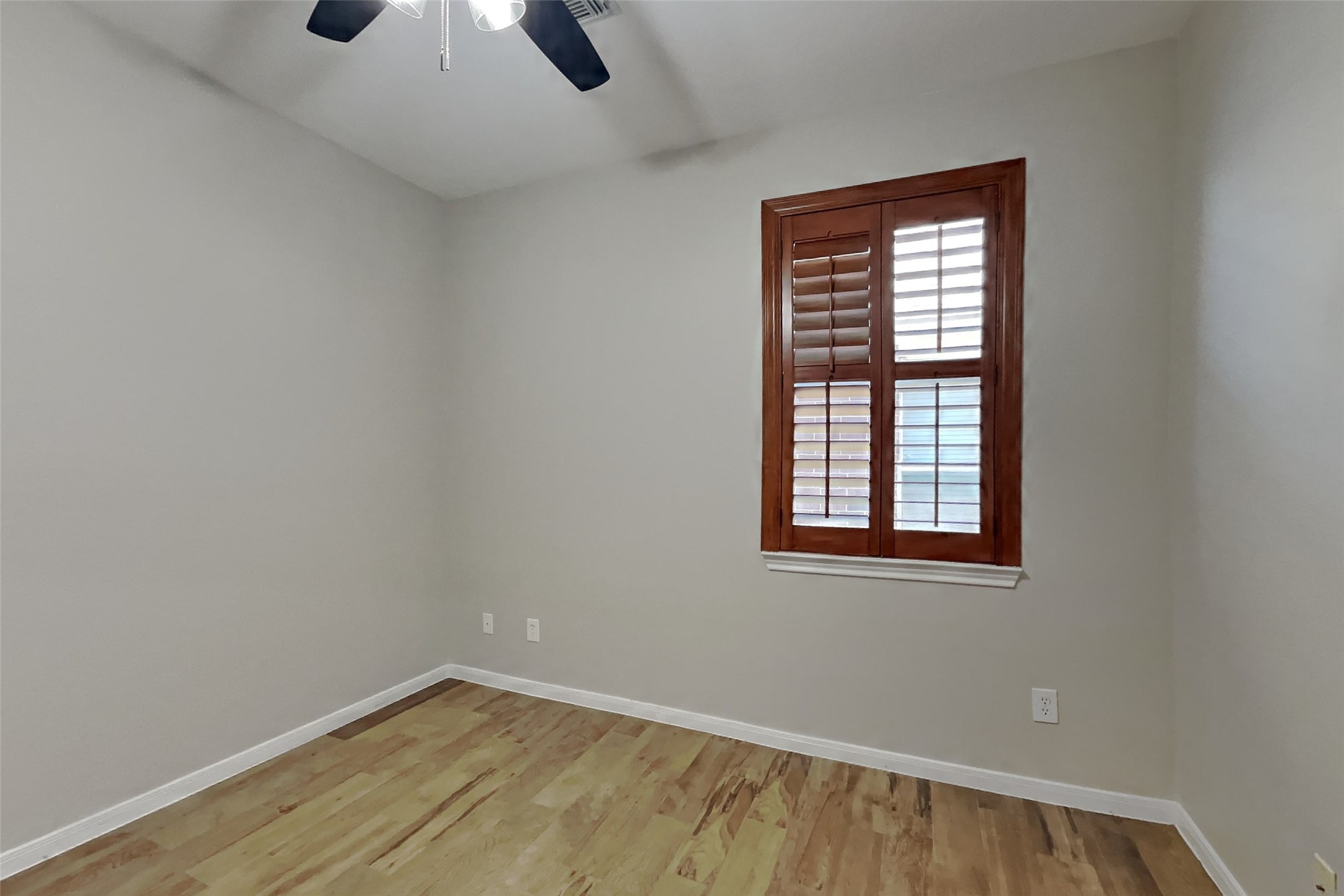 20743 Oakhurst Park Drive Property Photo 12