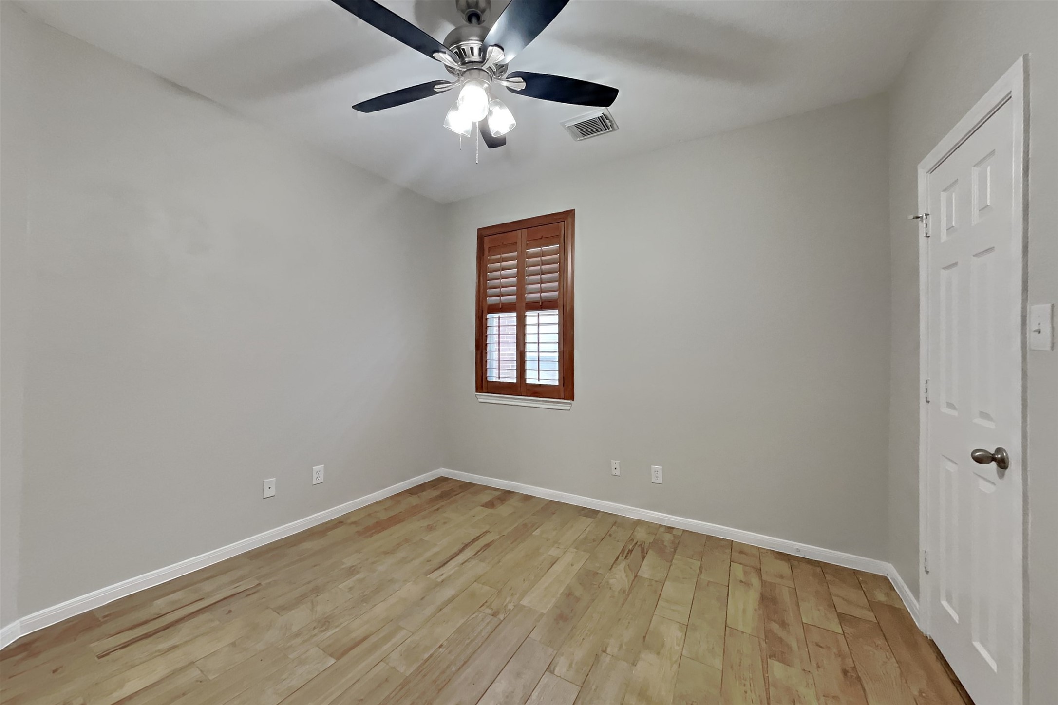 20743 Oakhurst Park Drive Property Photo 15