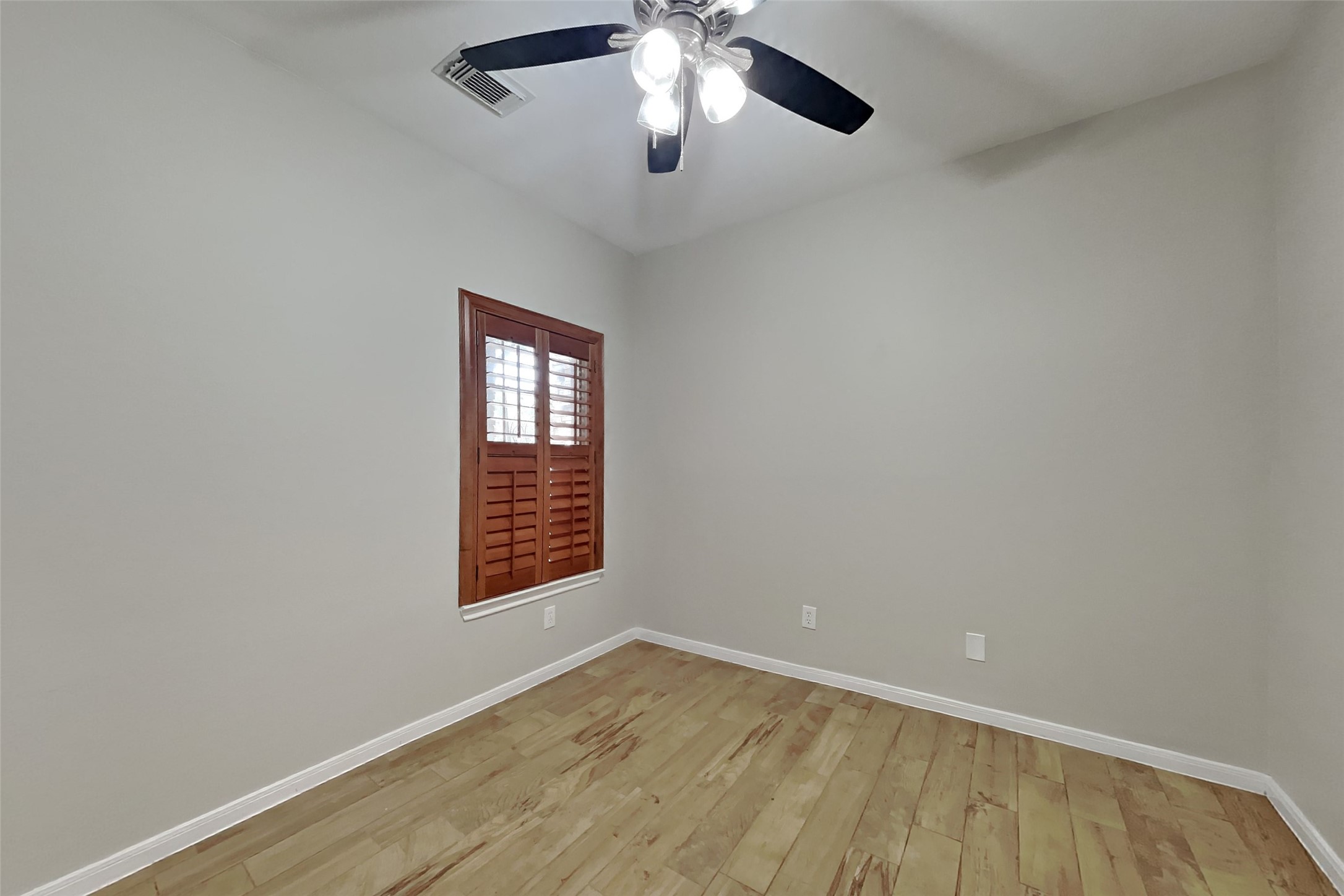 20743 Oakhurst Park Drive Property Photo 17