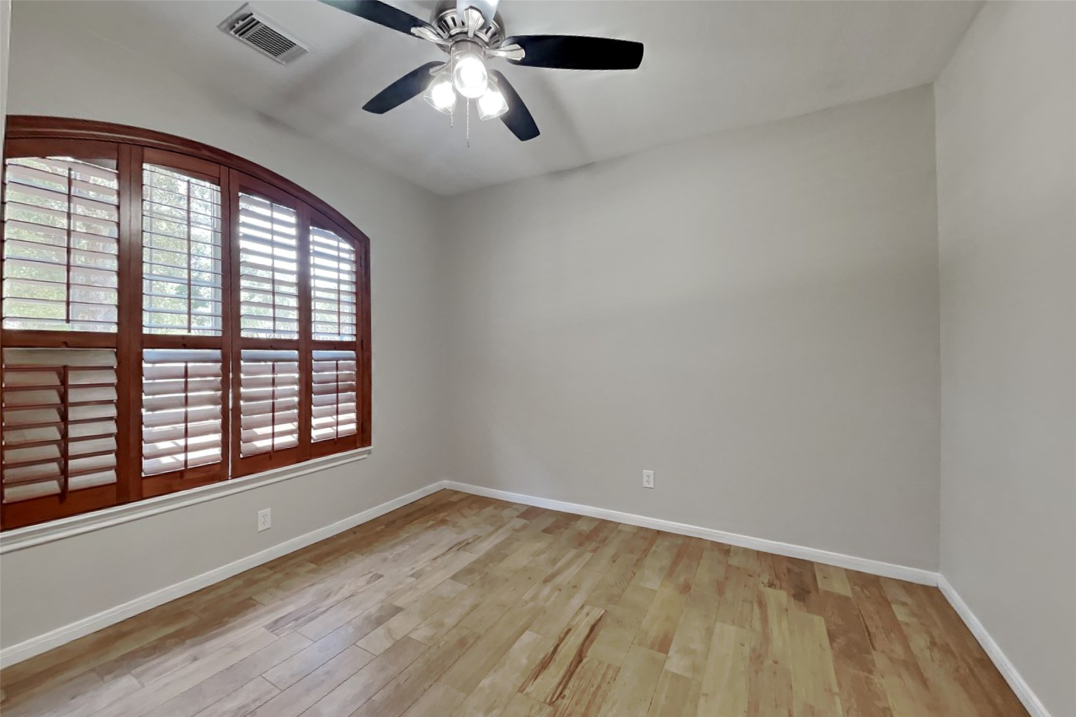 20743 Oakhurst Park Drive Property Photo 21