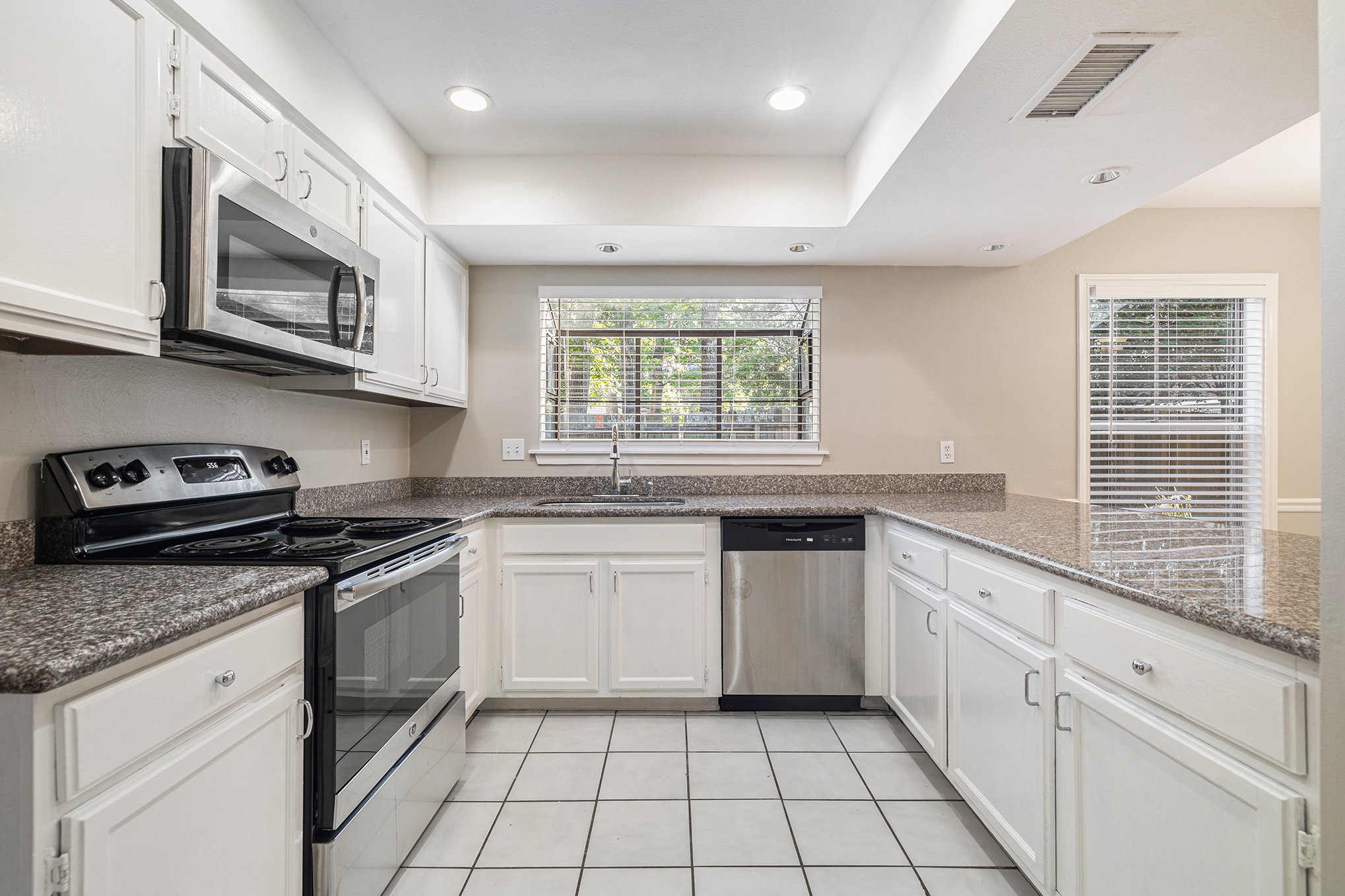 11 Fiddleleaf Court Property Photo 12