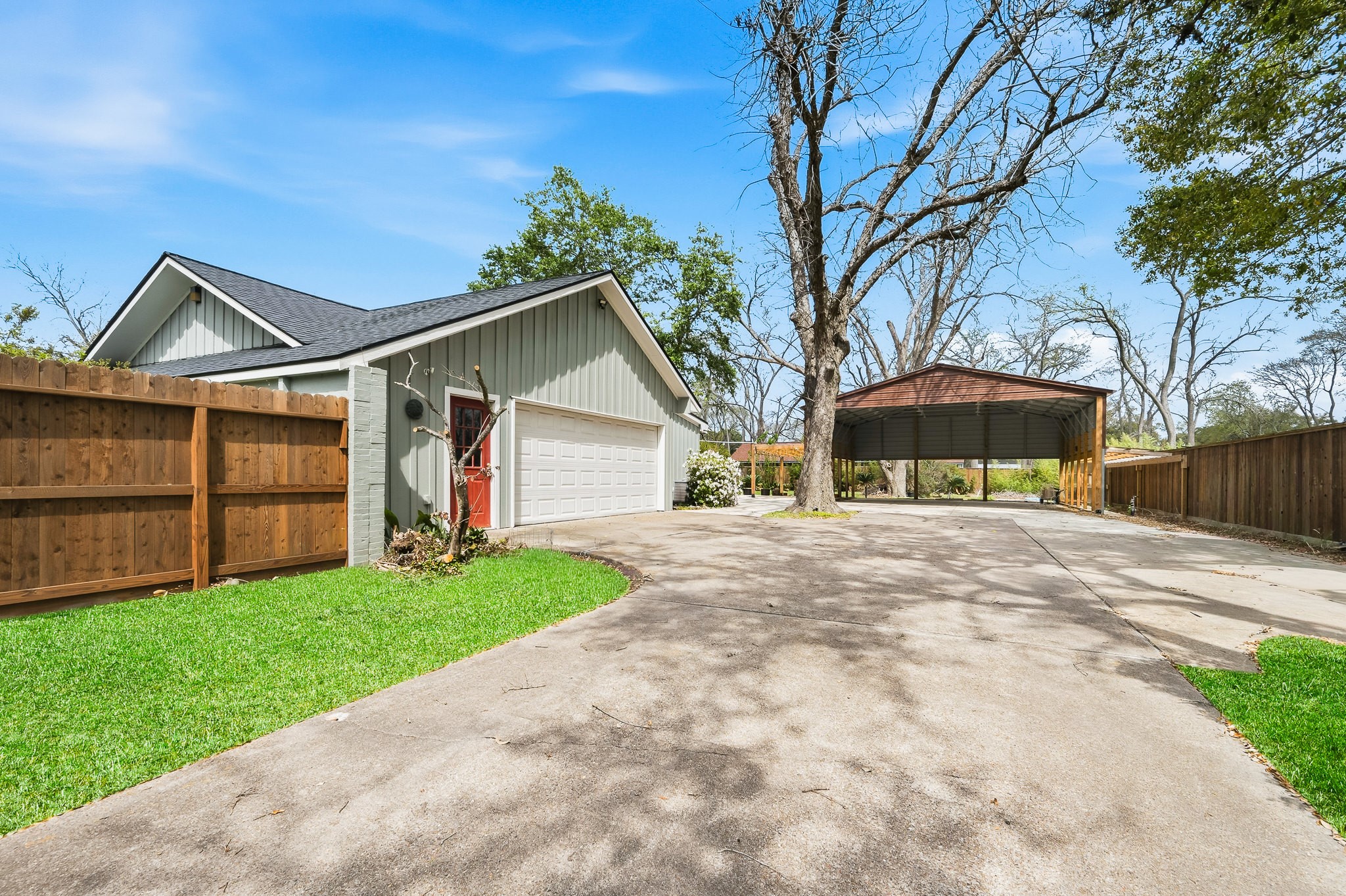 2111 N Galveston Avenue Property Photo 6