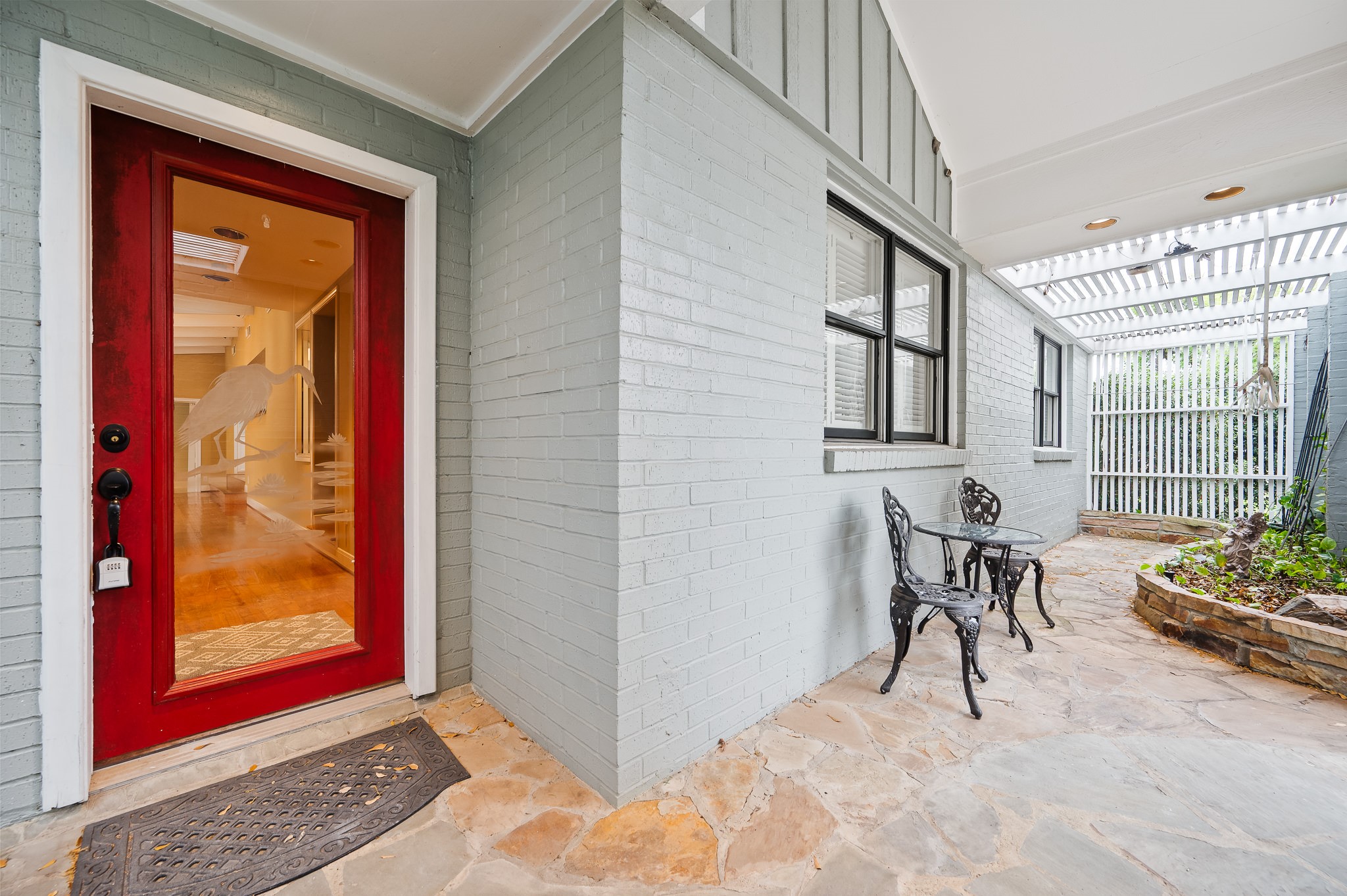 2111 N Galveston Avenue Property Photo 9