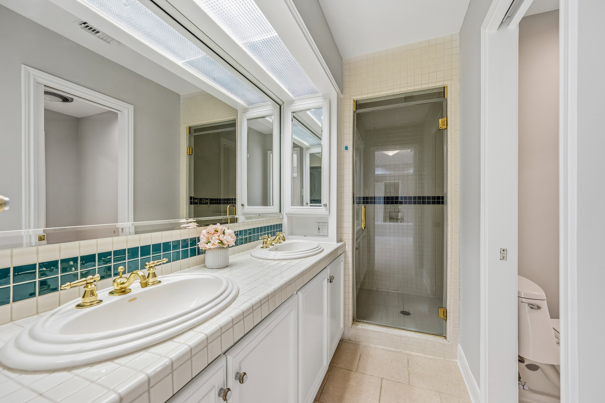 2111 N Galveston Avenue Property Photo 27