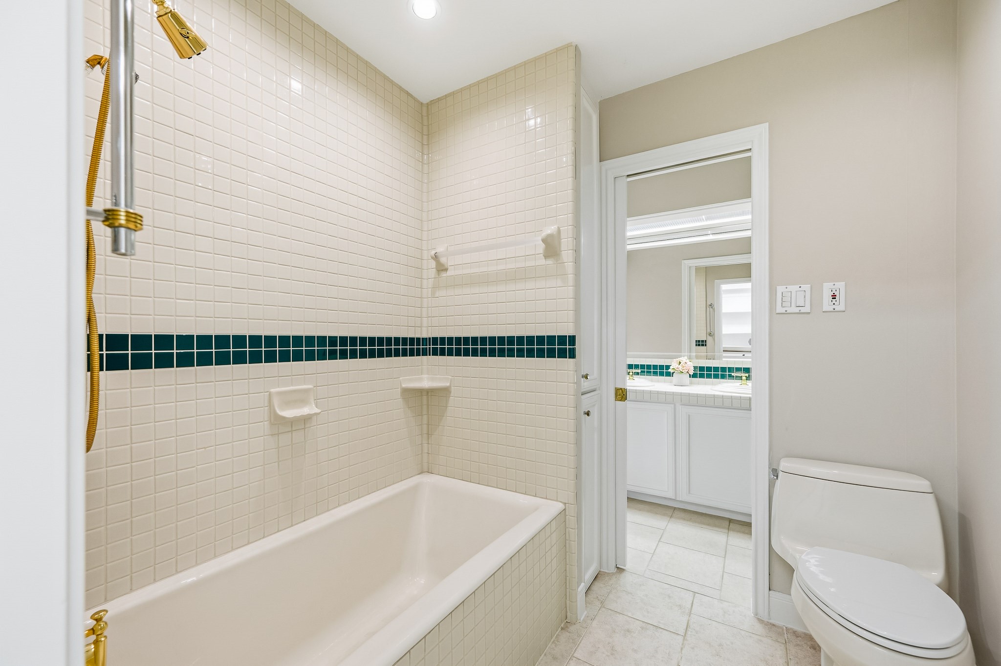 2111 N Galveston Avenue Property Photo 28