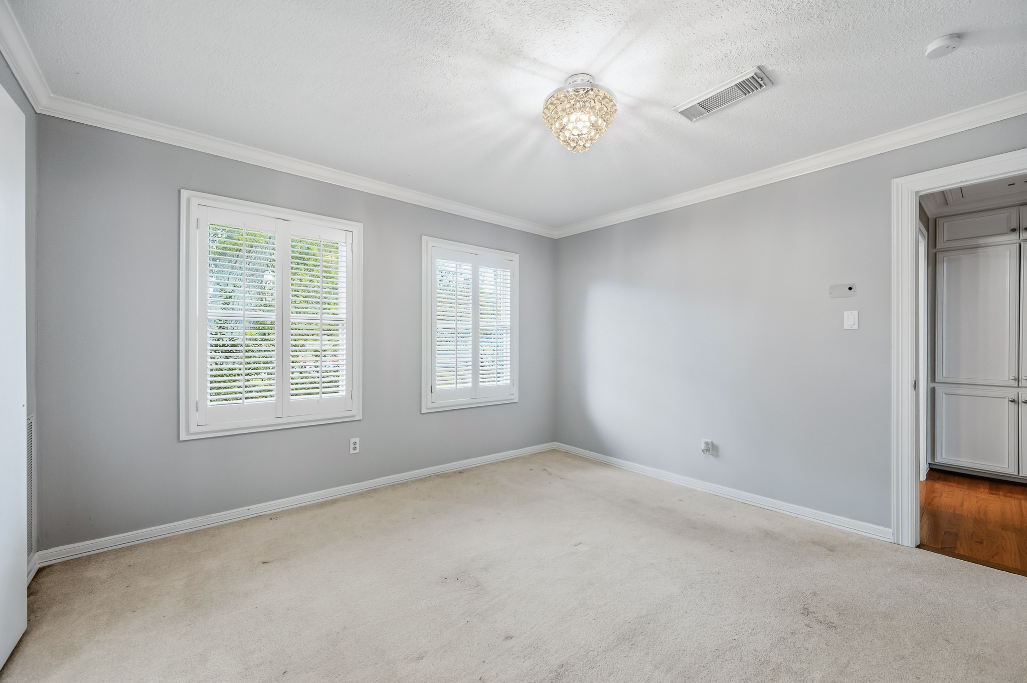 2111 N Galveston Avenue Property Photo 34