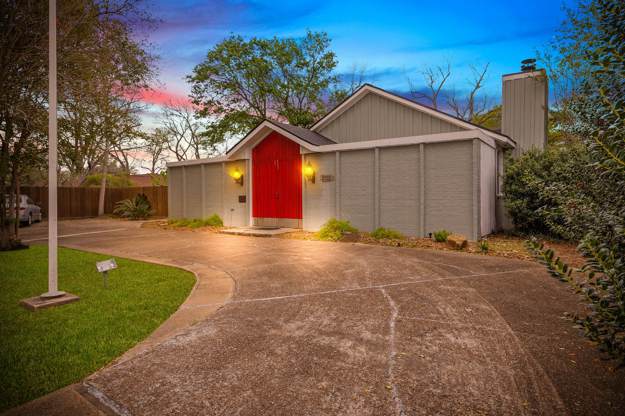 2111 N Galveston Avenue Property Photo 49