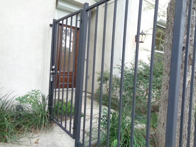 4514 Morningside Drive Property Photo 3