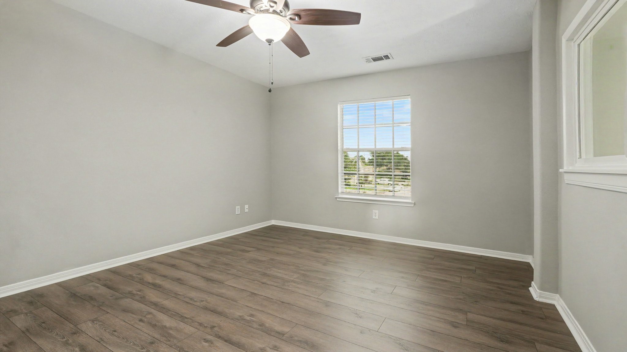 1927 Pinewood Court Property Photo 26