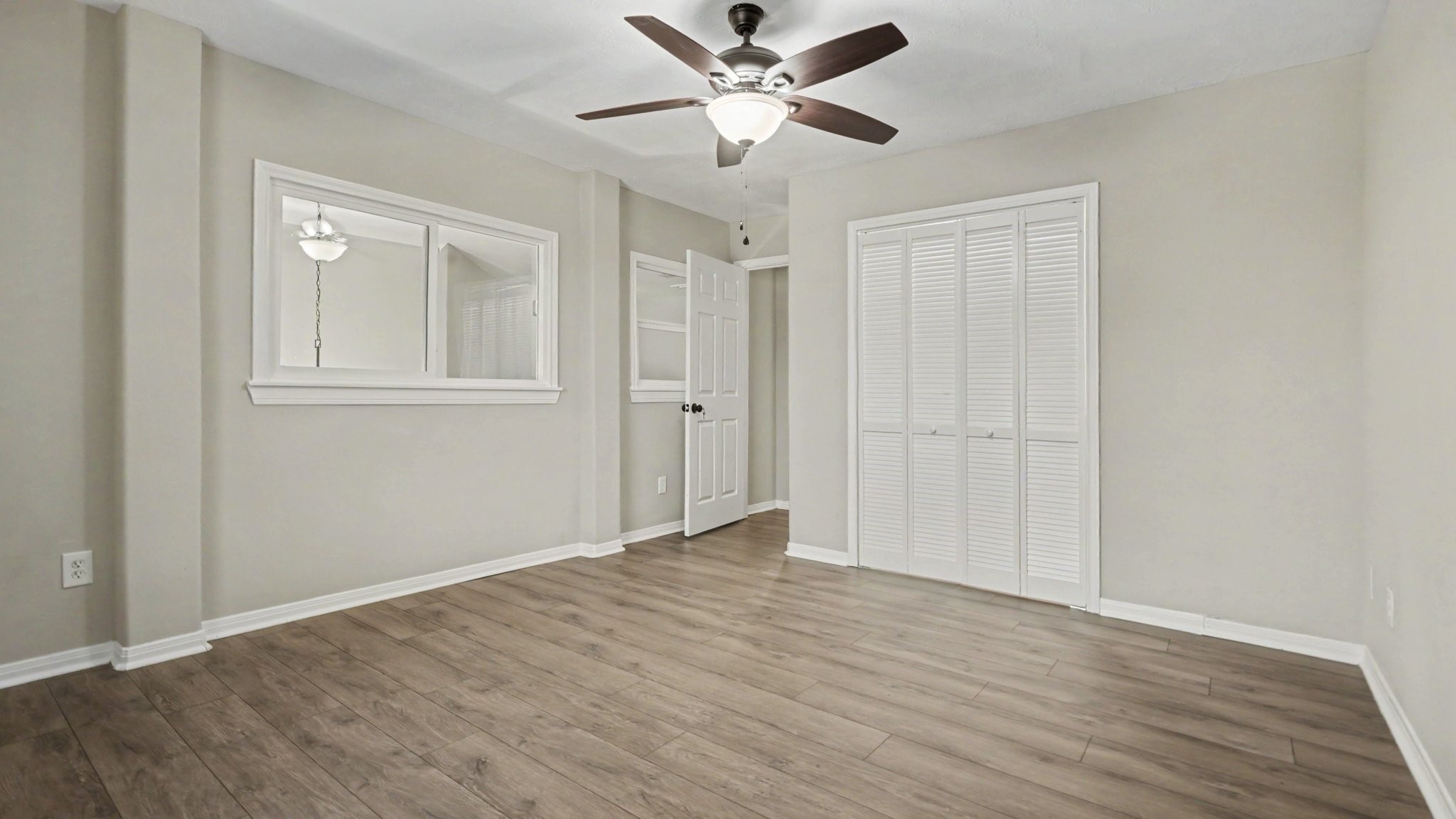 1927 Pinewood Court Property Photo 27