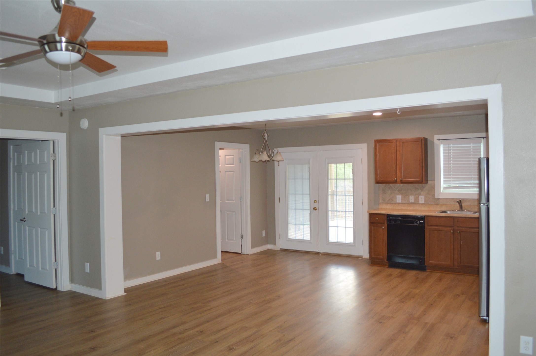 25321 Bluff View Court Property Photo 4