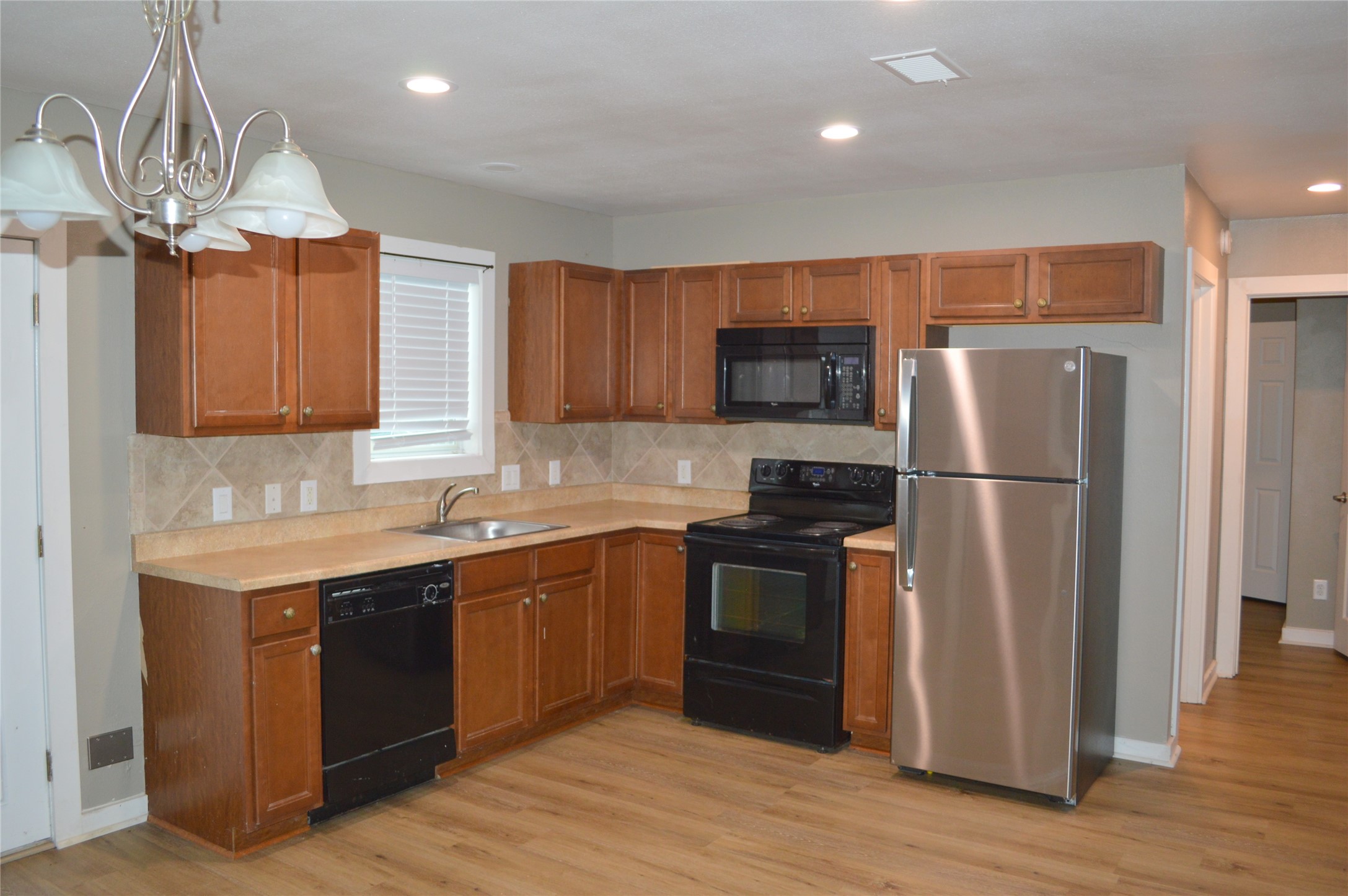 25321 Bluff View Court Property Photo 5