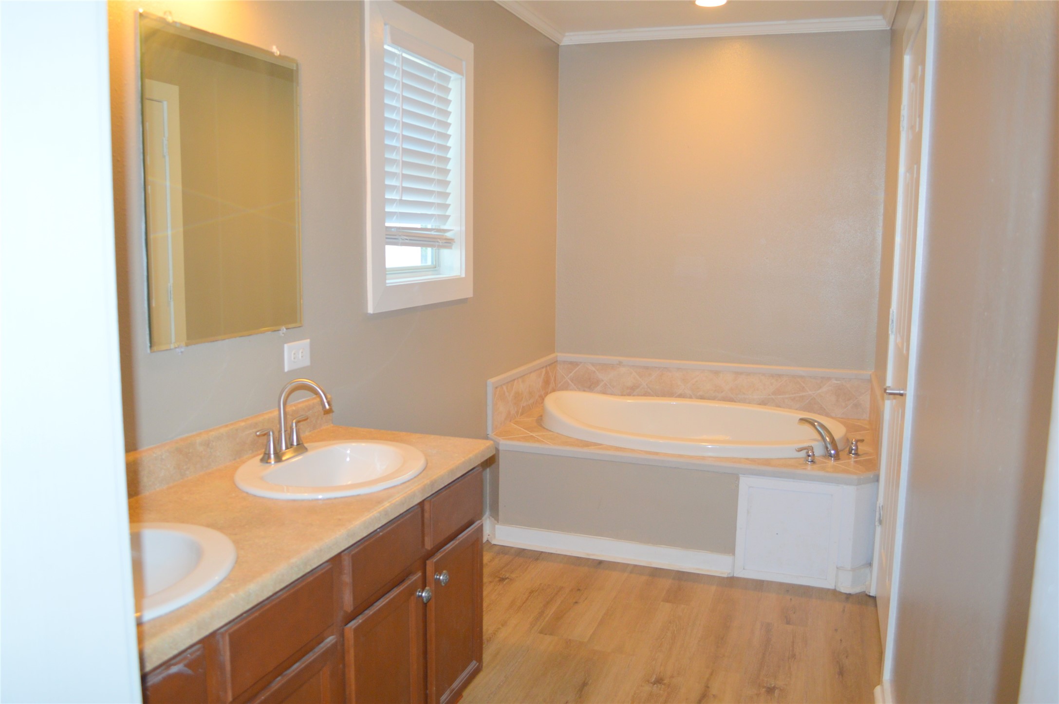25321 Bluff View Court Property Photo 6