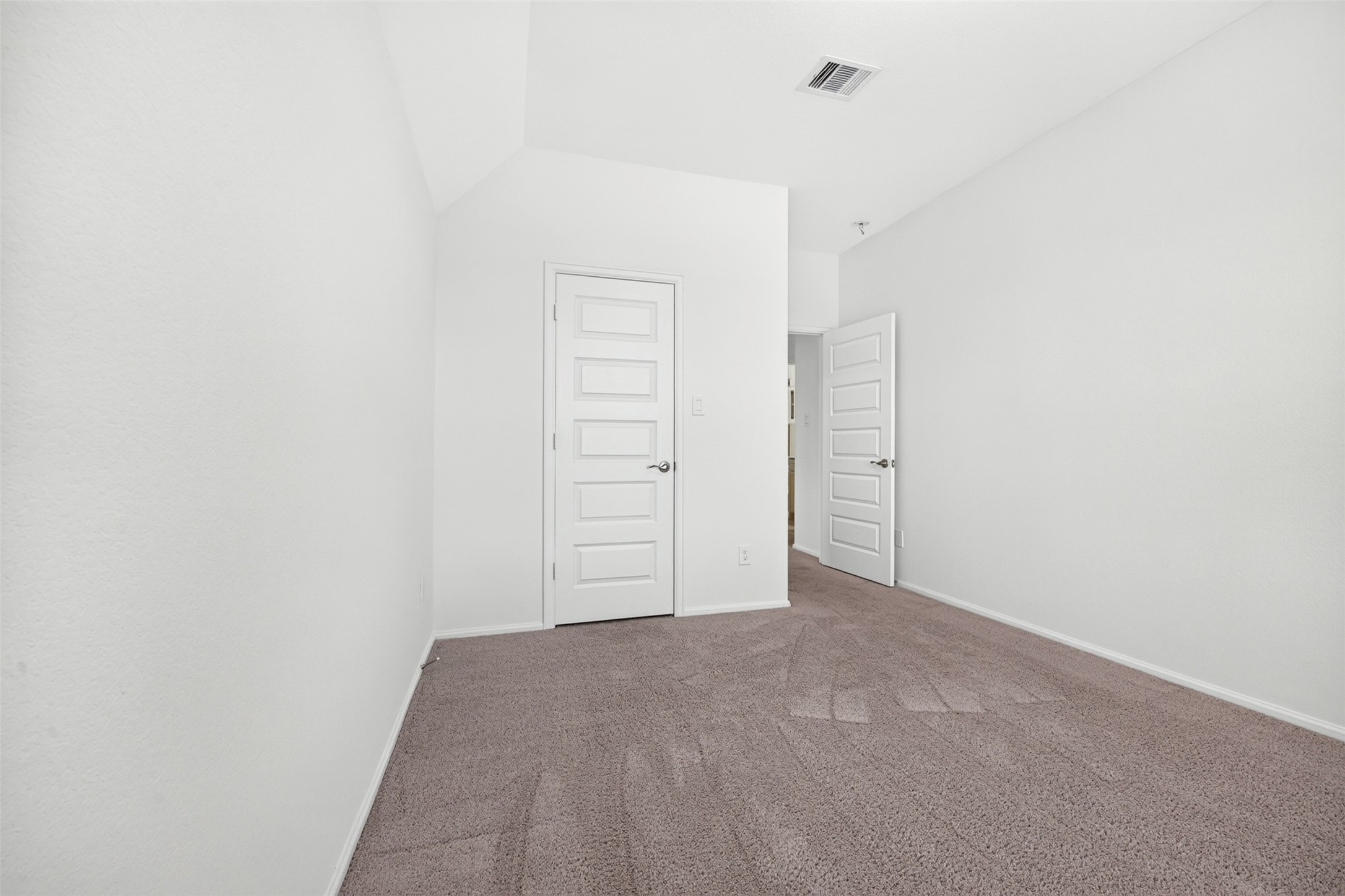 1402 Hudgins Pass Property Photo 40
