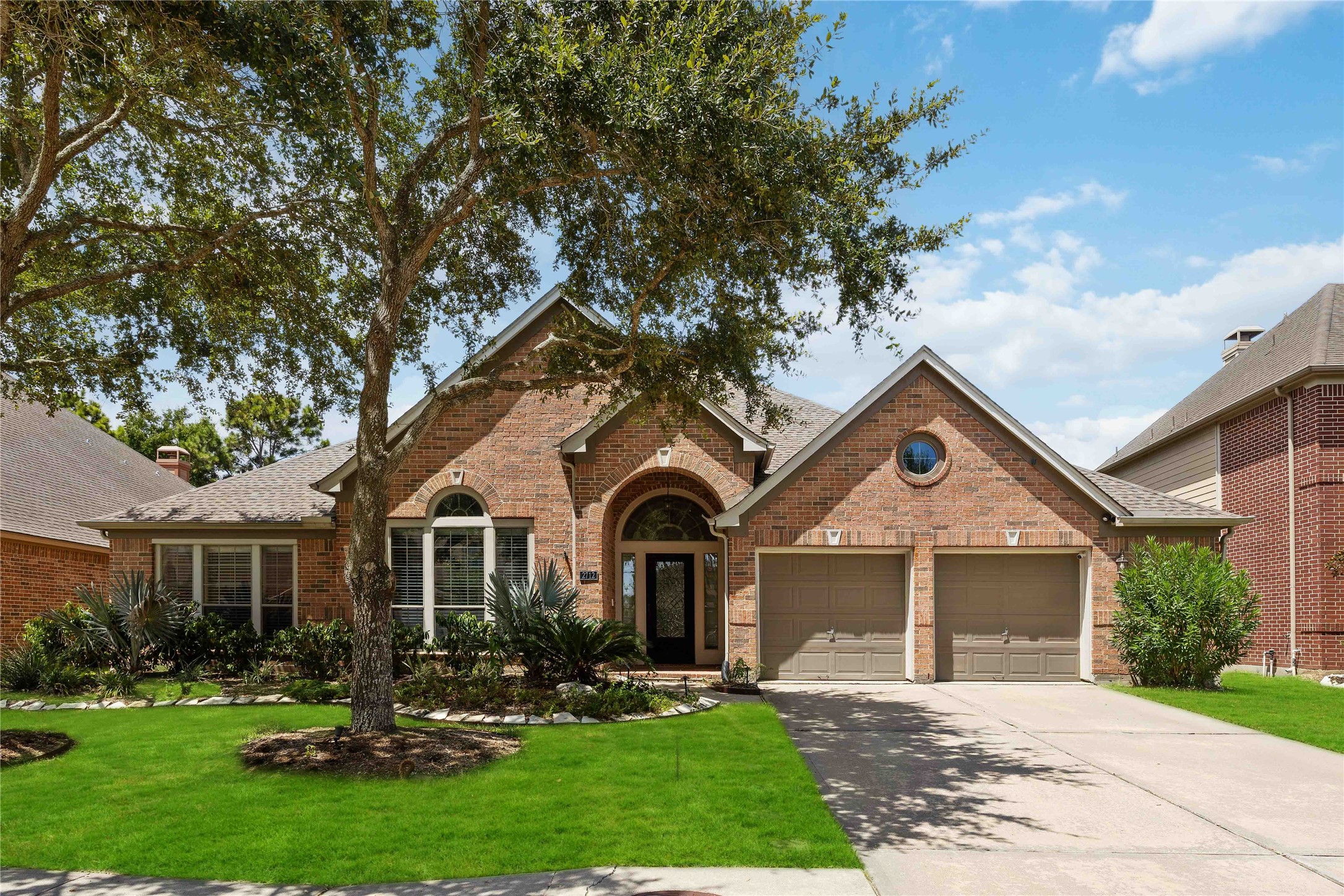 2712 Green Mountain Drive Property Photo 1