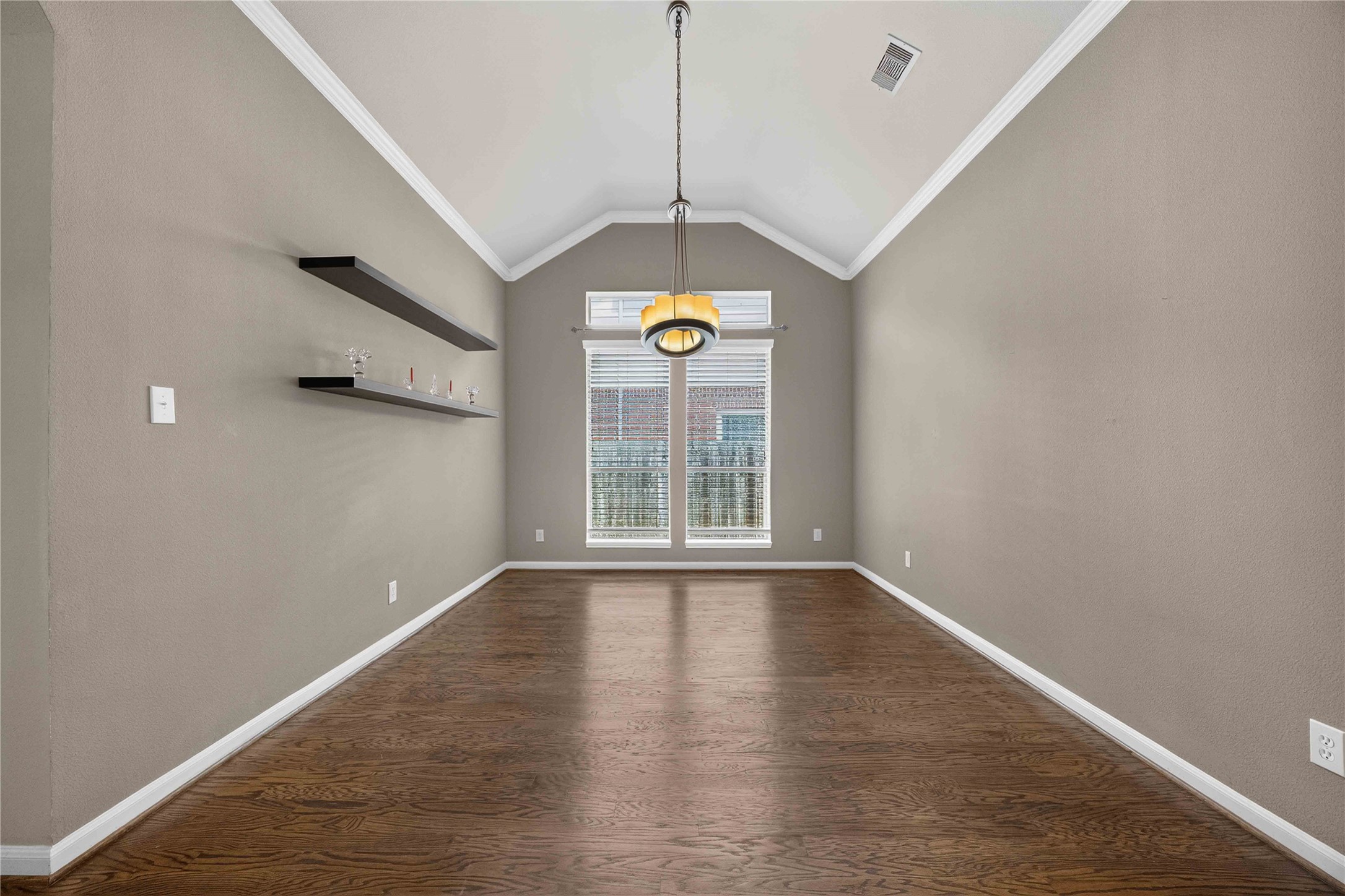 2712 Green Mountain Drive Property Photo 11
