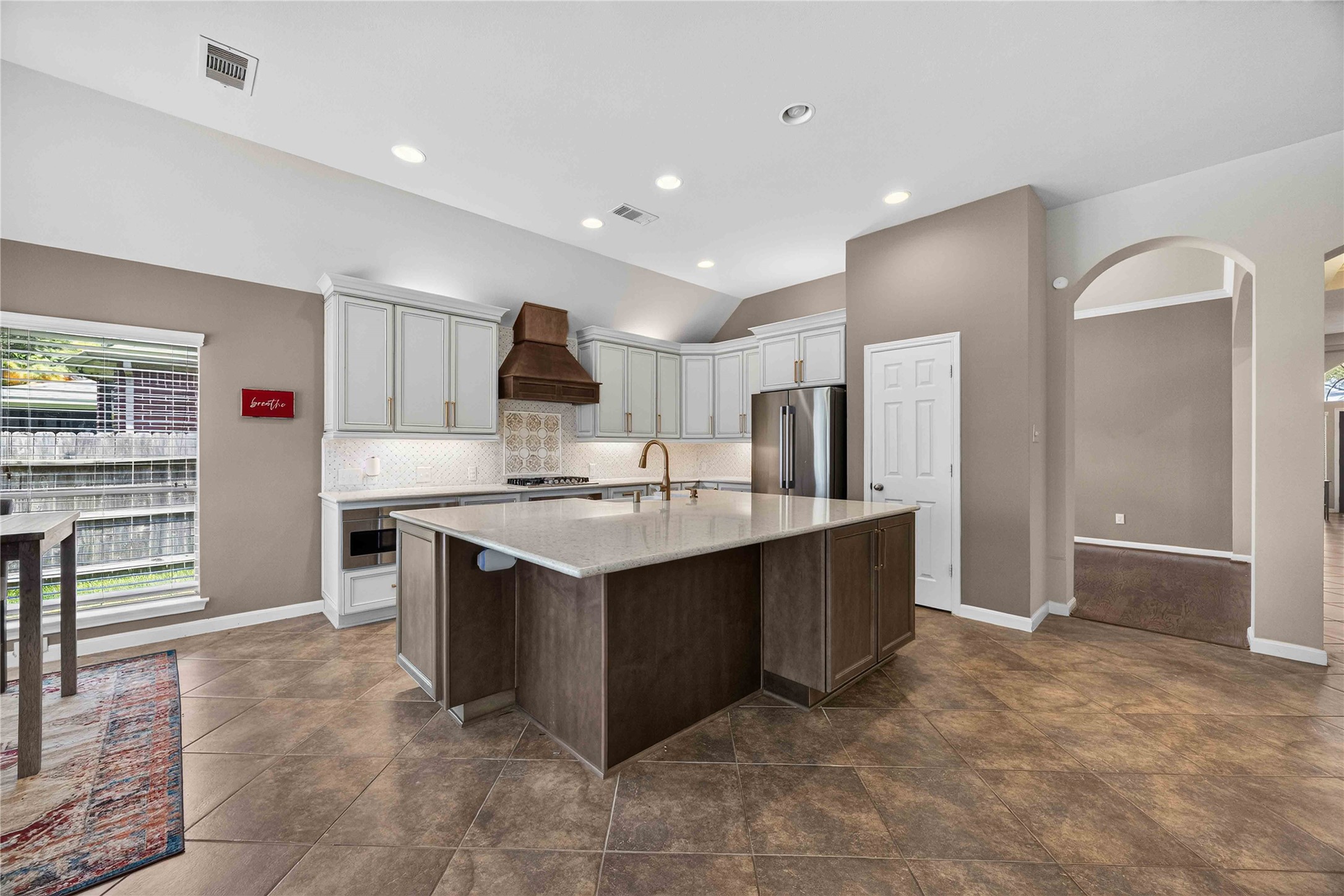 2712 Green Mountain Drive Property Photo 12