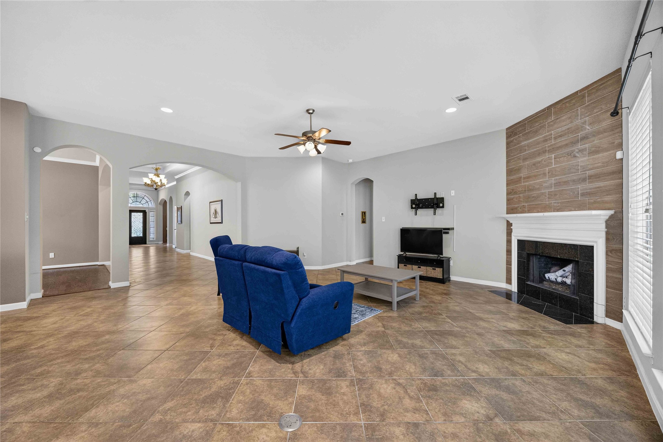 2712 Green Mountain Drive Property Photo 16