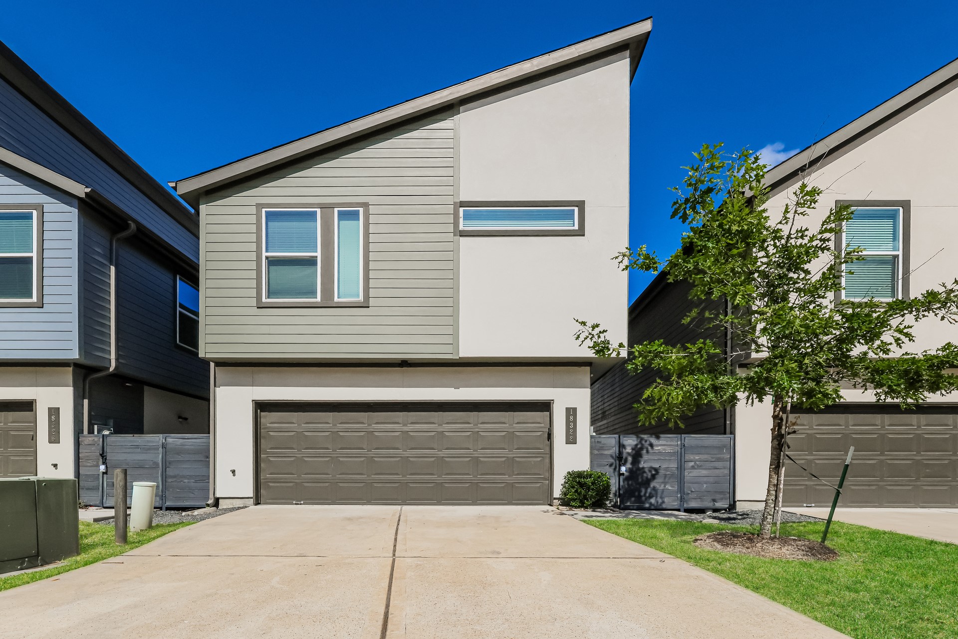 18322 W Centro Circle Property Photo 1