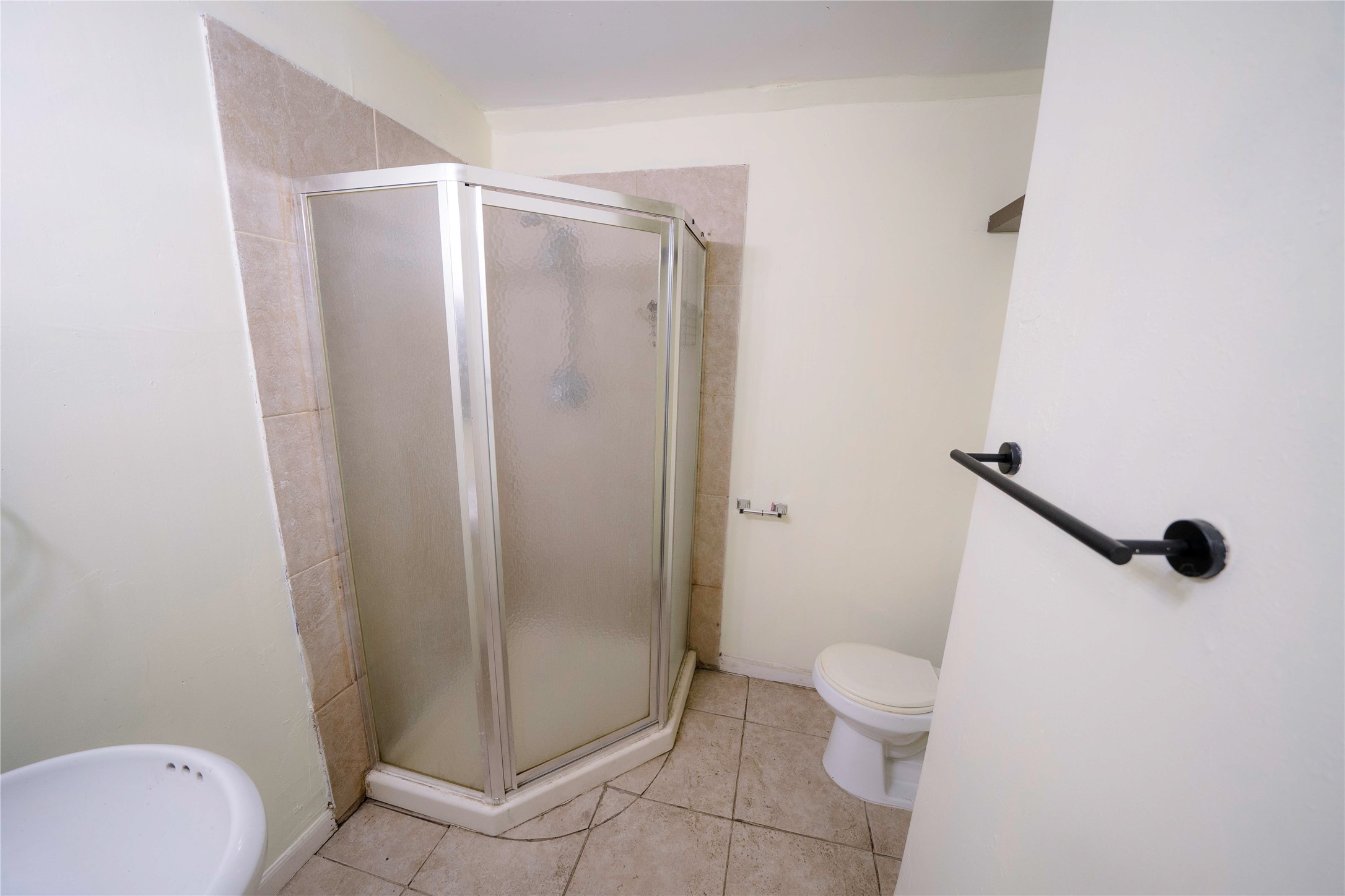 2303 Chestnut Street A Property Photo 4