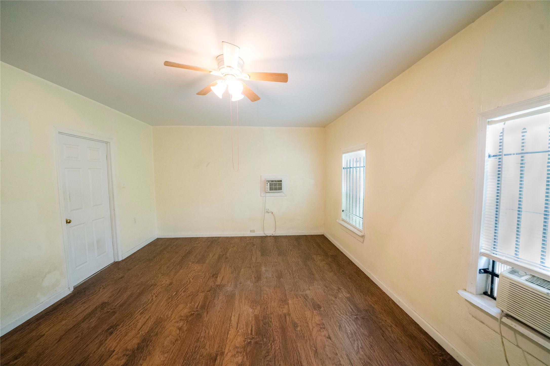 2303 Chestnut Street A Property Photo 8