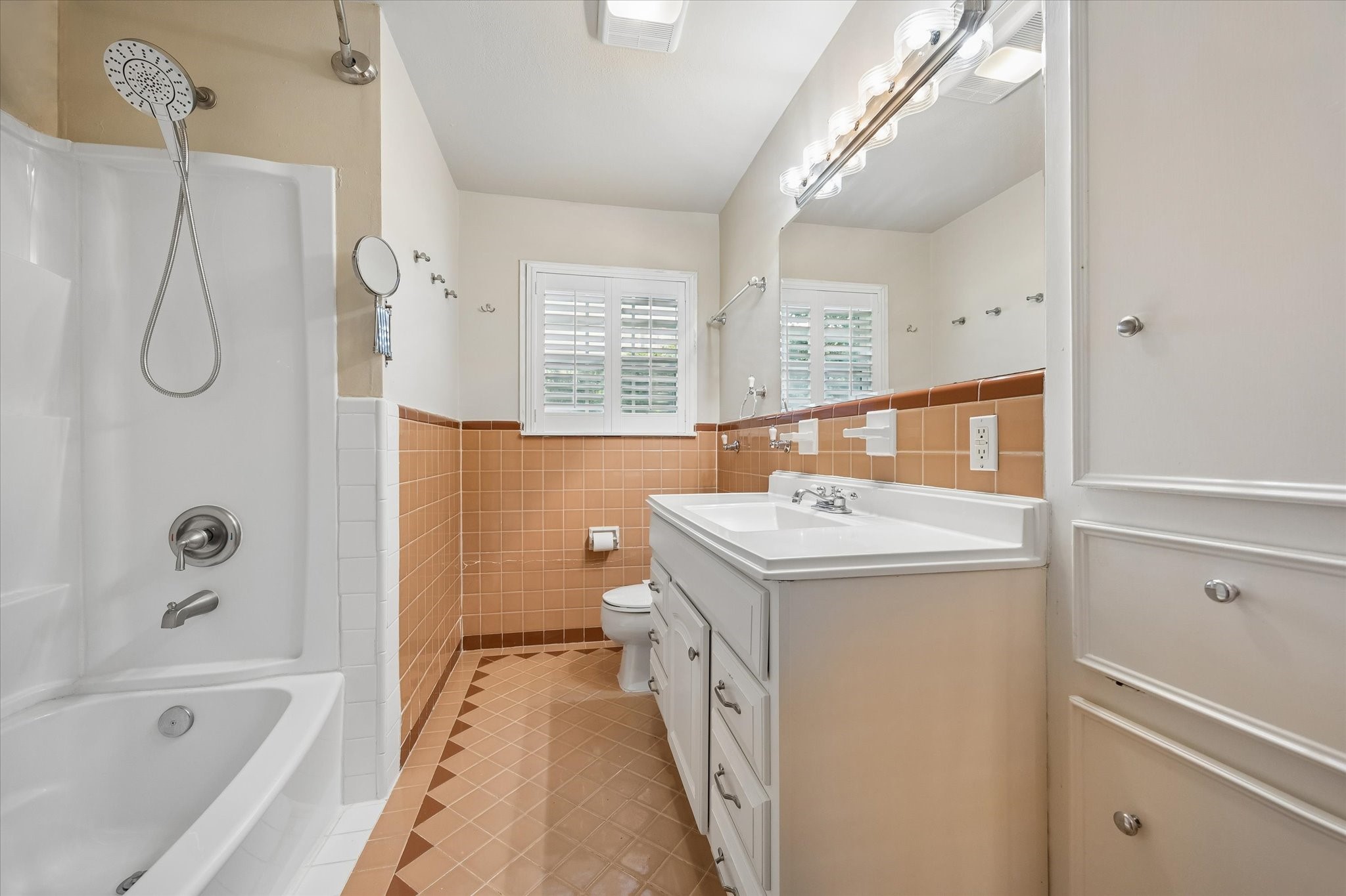 5305 Judalon Lane Property Photo 8