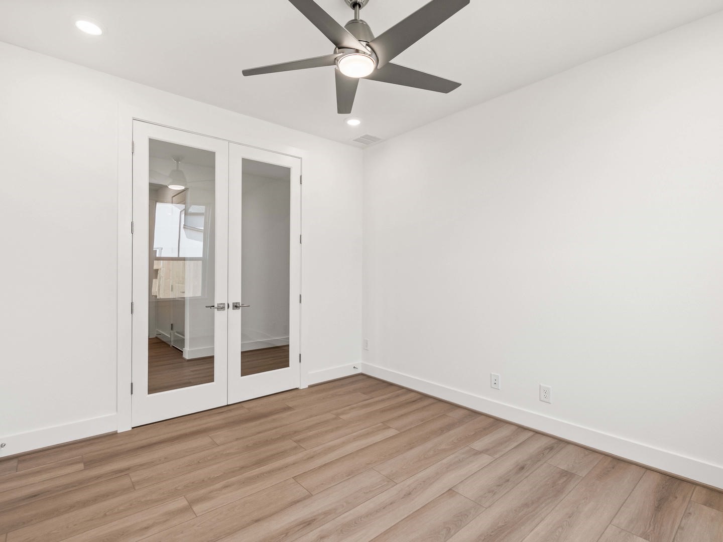 22610 Ruby Forest Road Property Photo 21