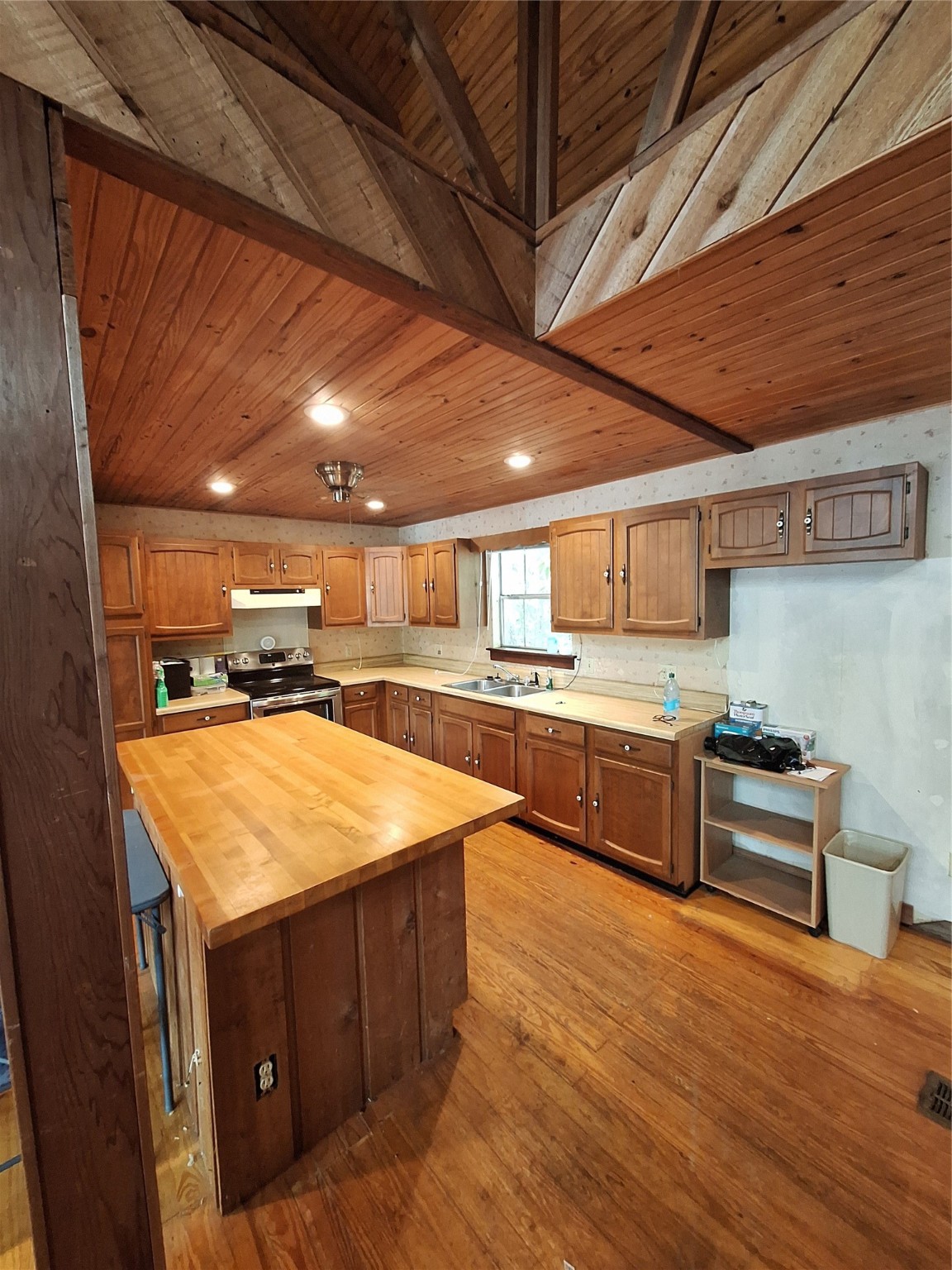 492 Sherwood Forest W Property Photo 13