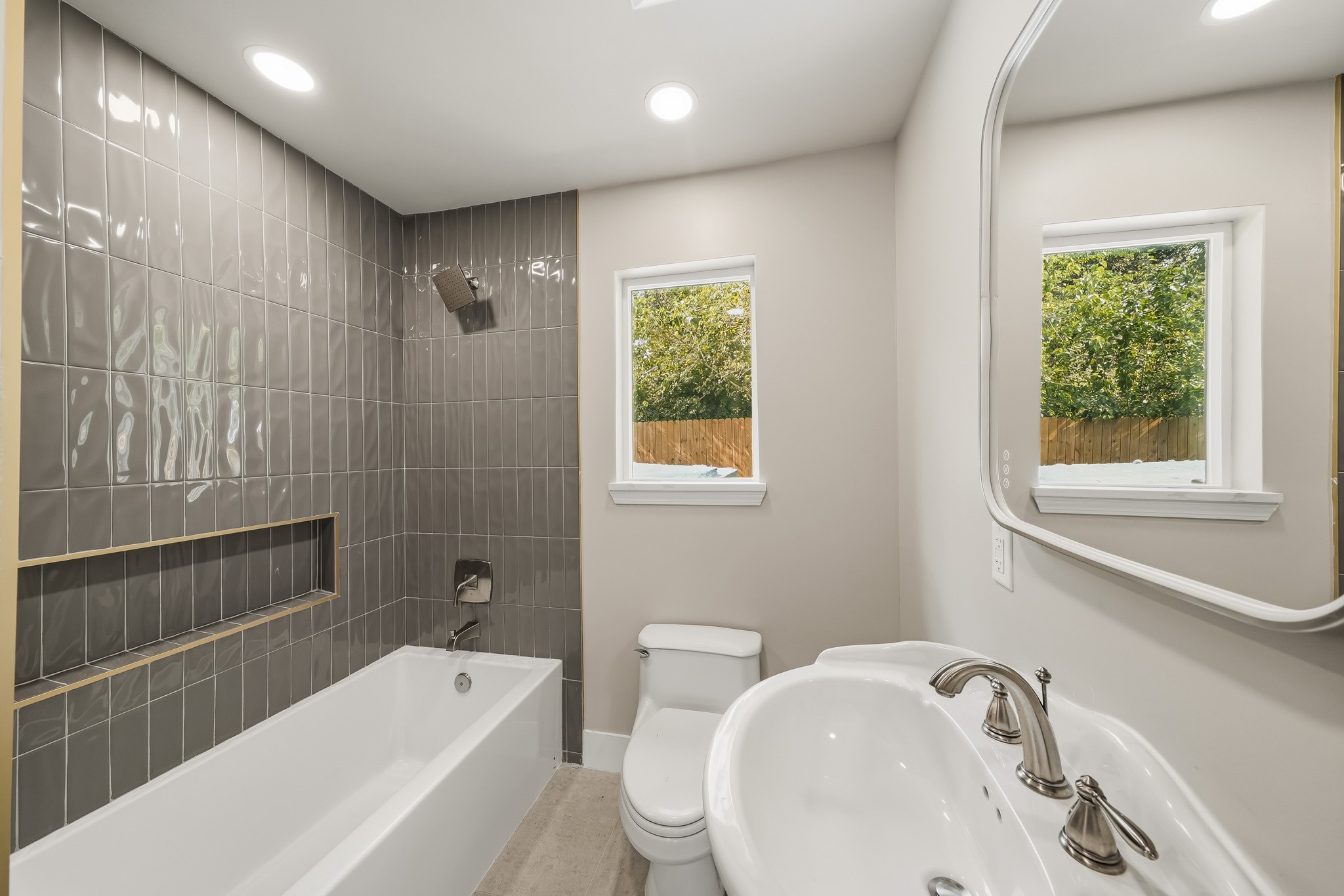 5927 Easter Street Property Photo 3