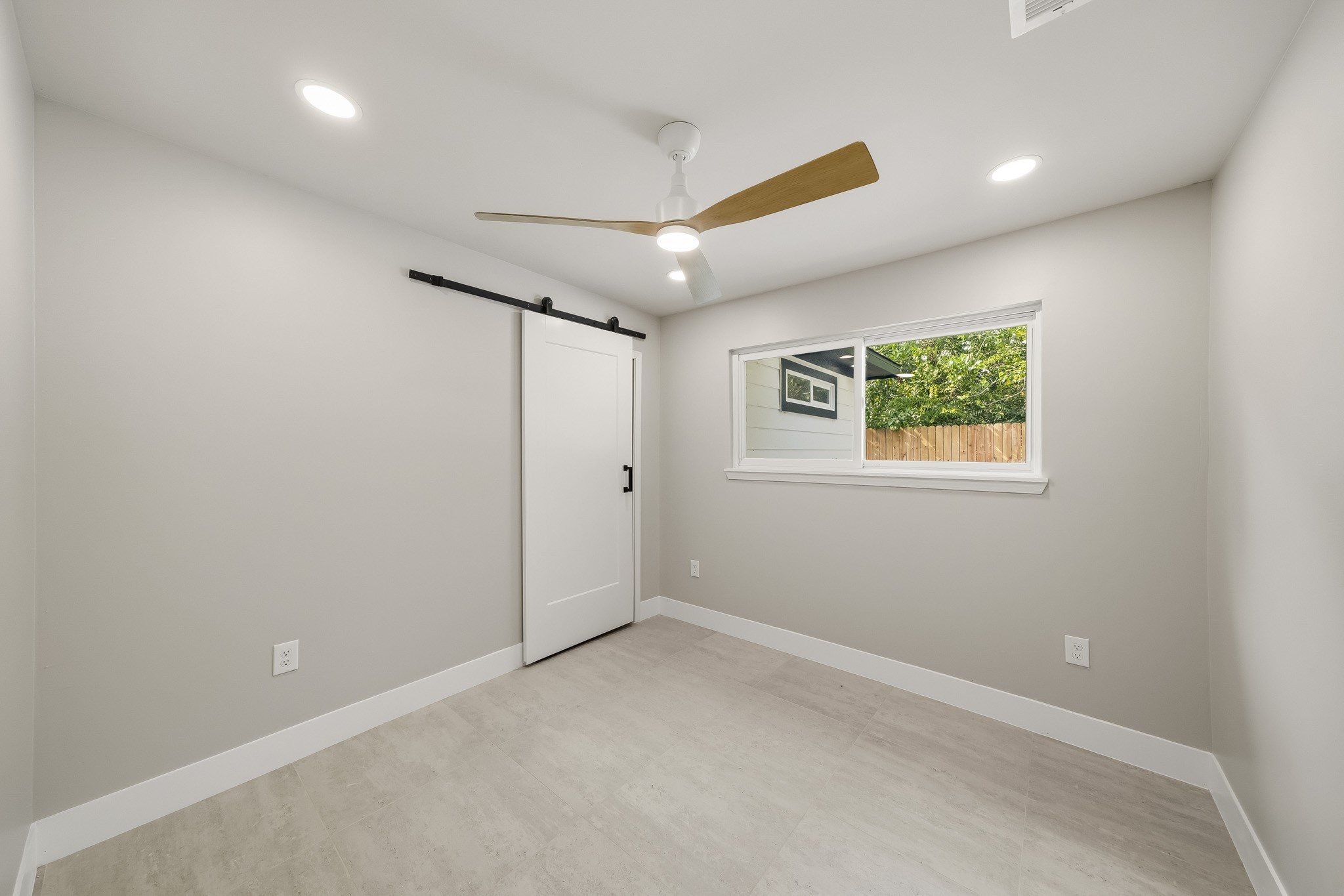 5927 Easter Street Property Photo 5