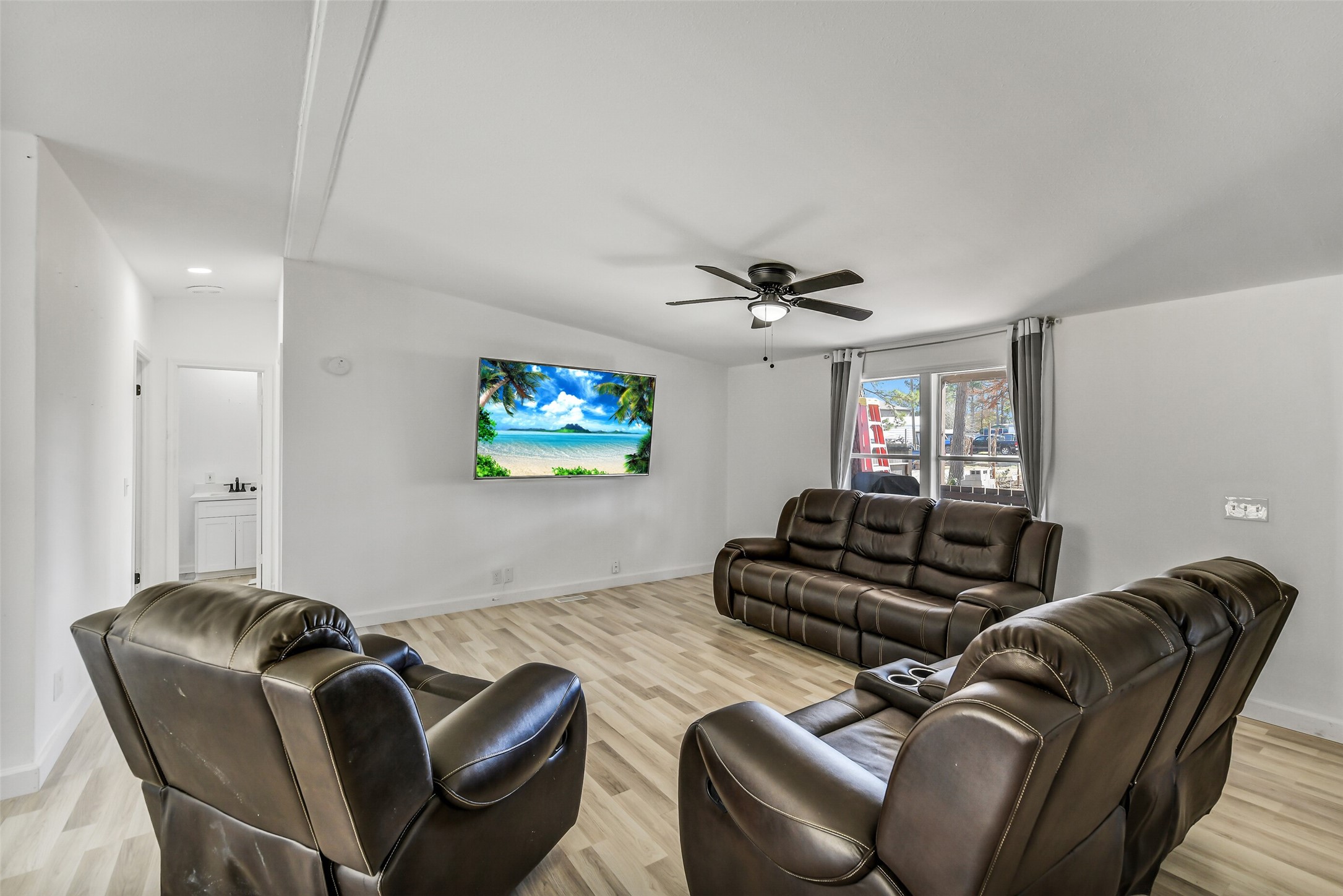 21507 Juliann Alyes Property Photo 10