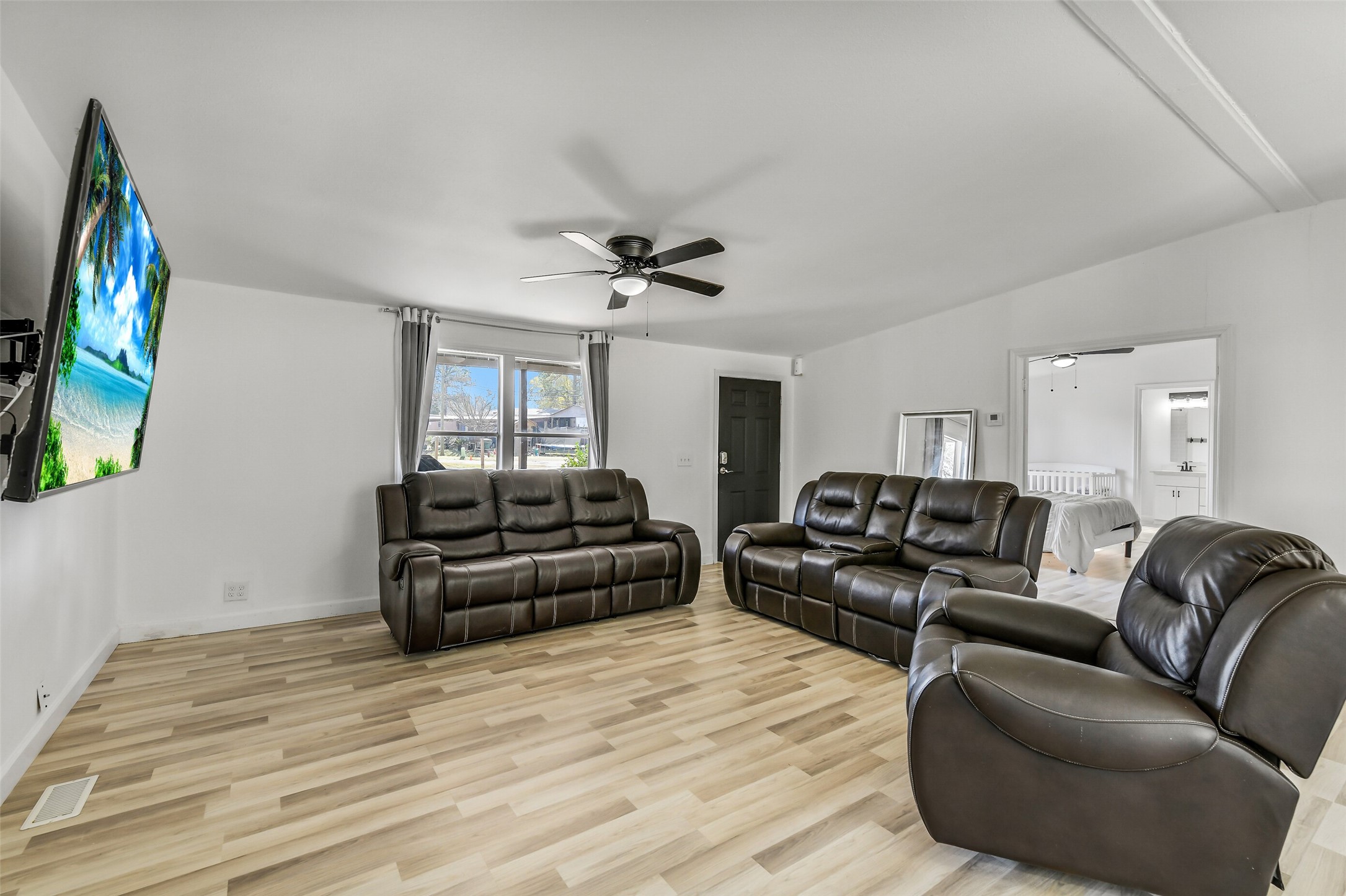 21507 Juliann Alyes Property Photo 11