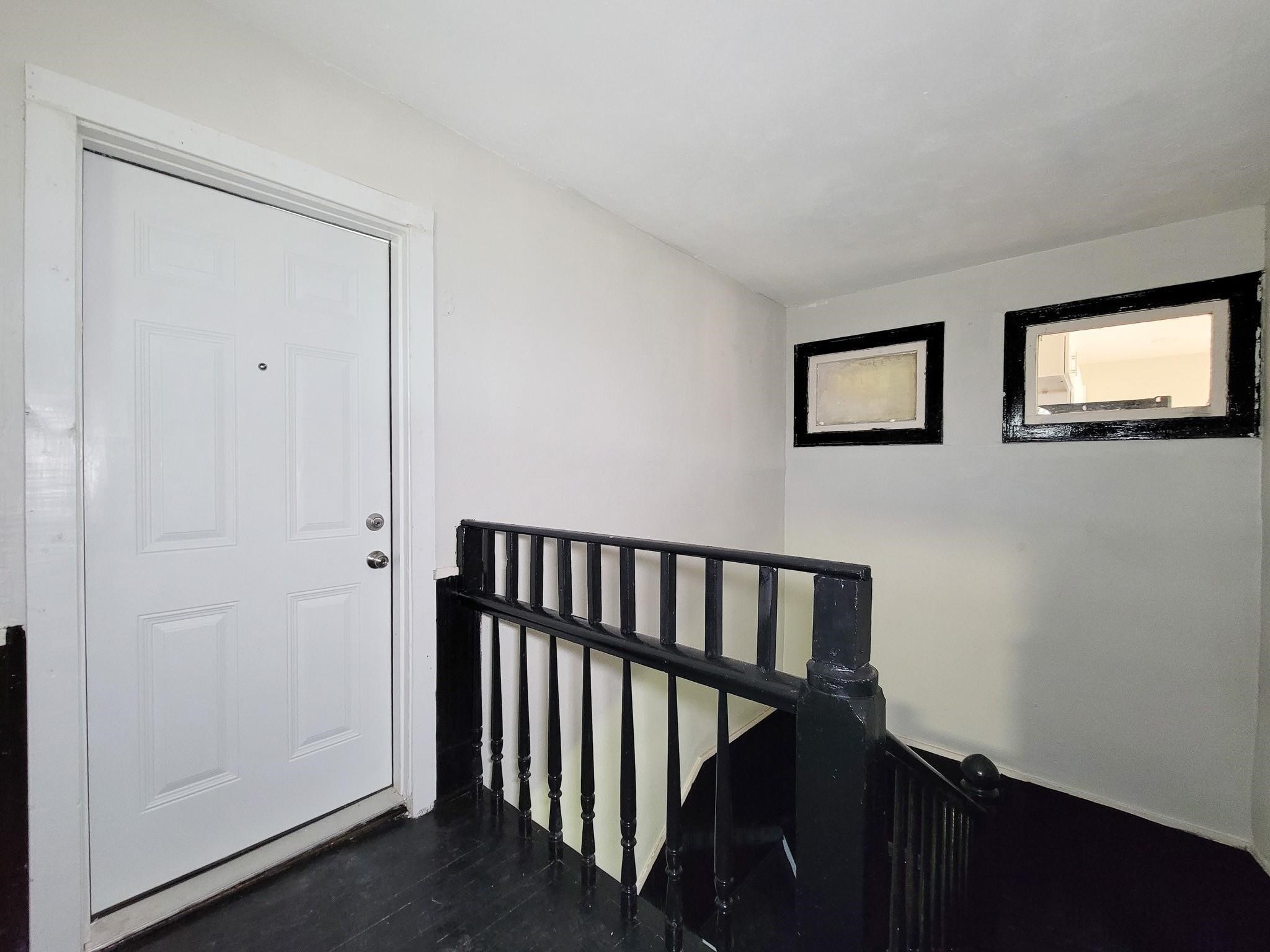 711 Avenue A 3 Property Photo 2