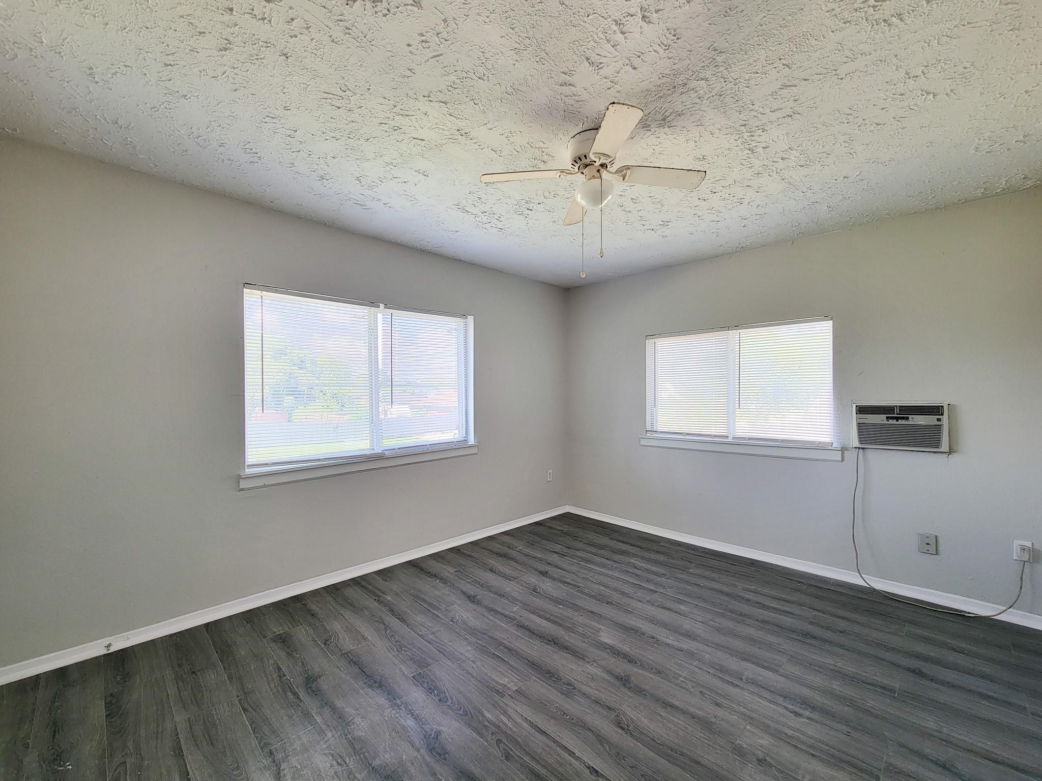 711 Avenue A 3 Property Photo 3