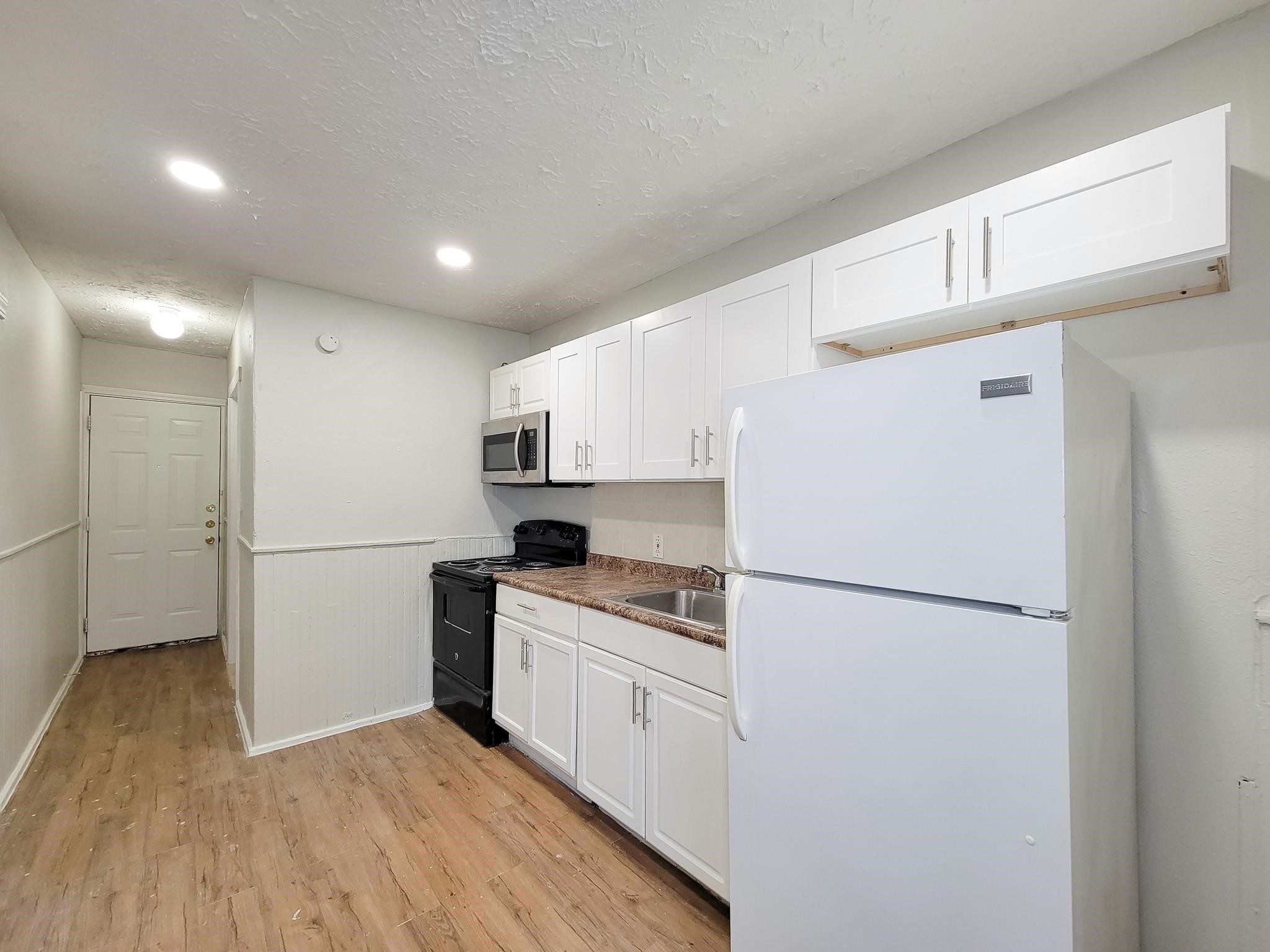 711 Avenue A 3 Property Photo 8