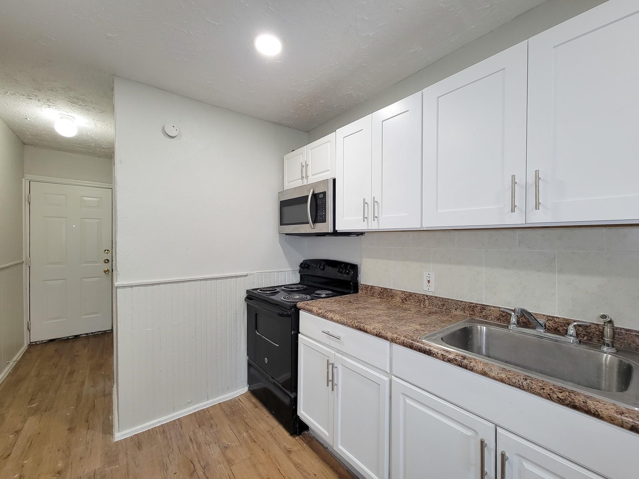 711 Avenue A 3 Property Photo 11