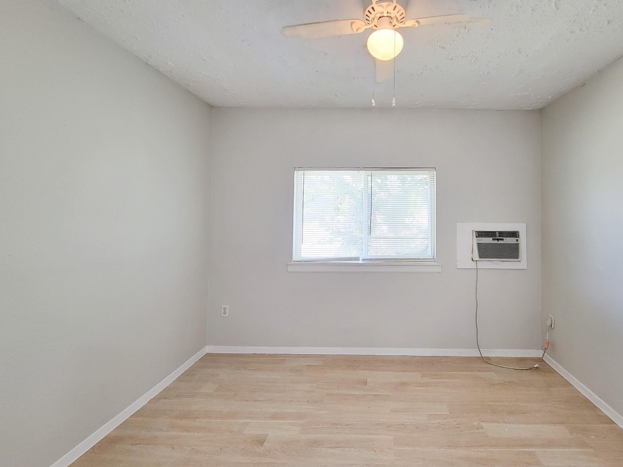 711 Avenue A 3 Property Photo 13