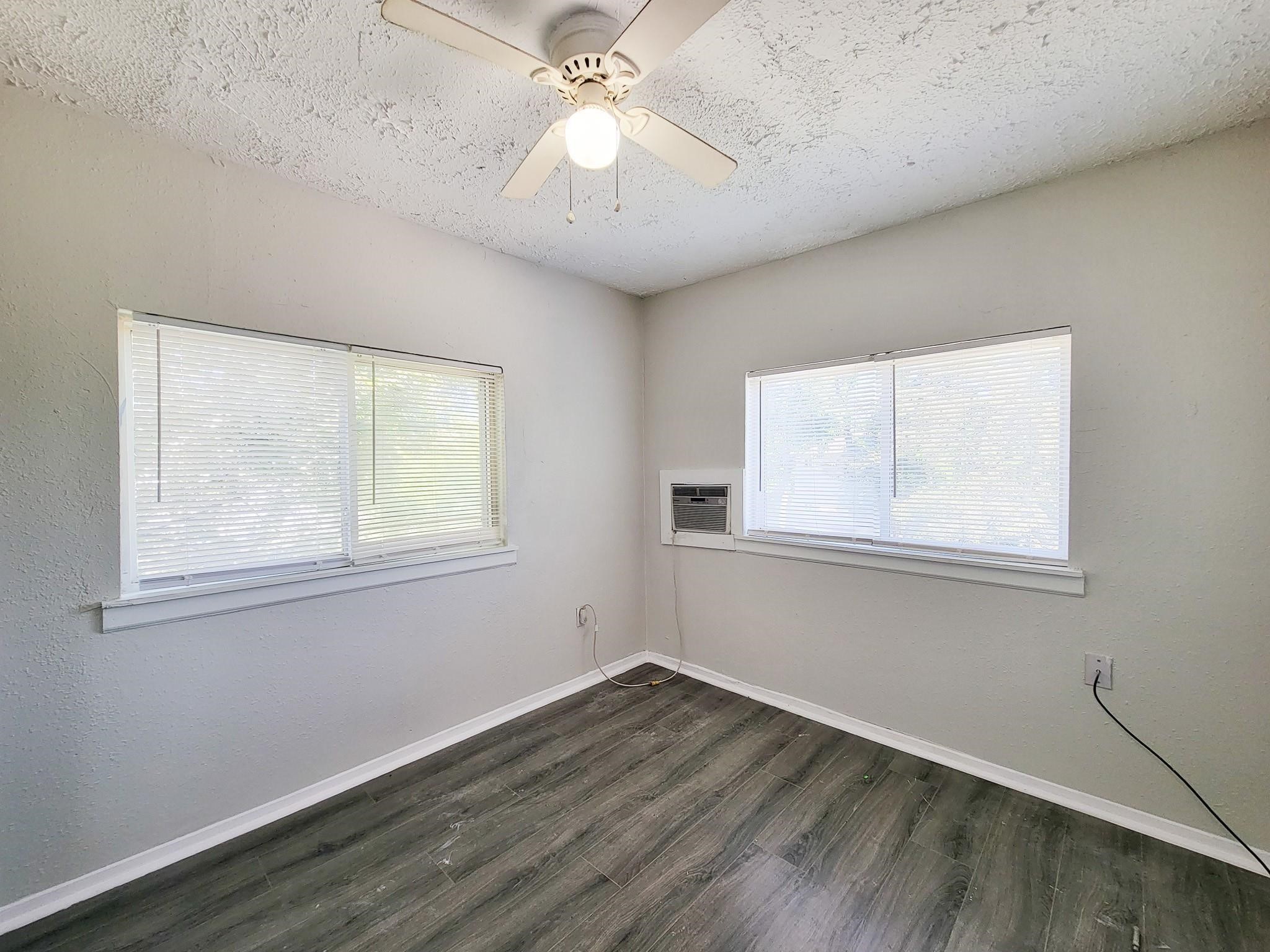 711 Avenue A 3 Property Photo 14