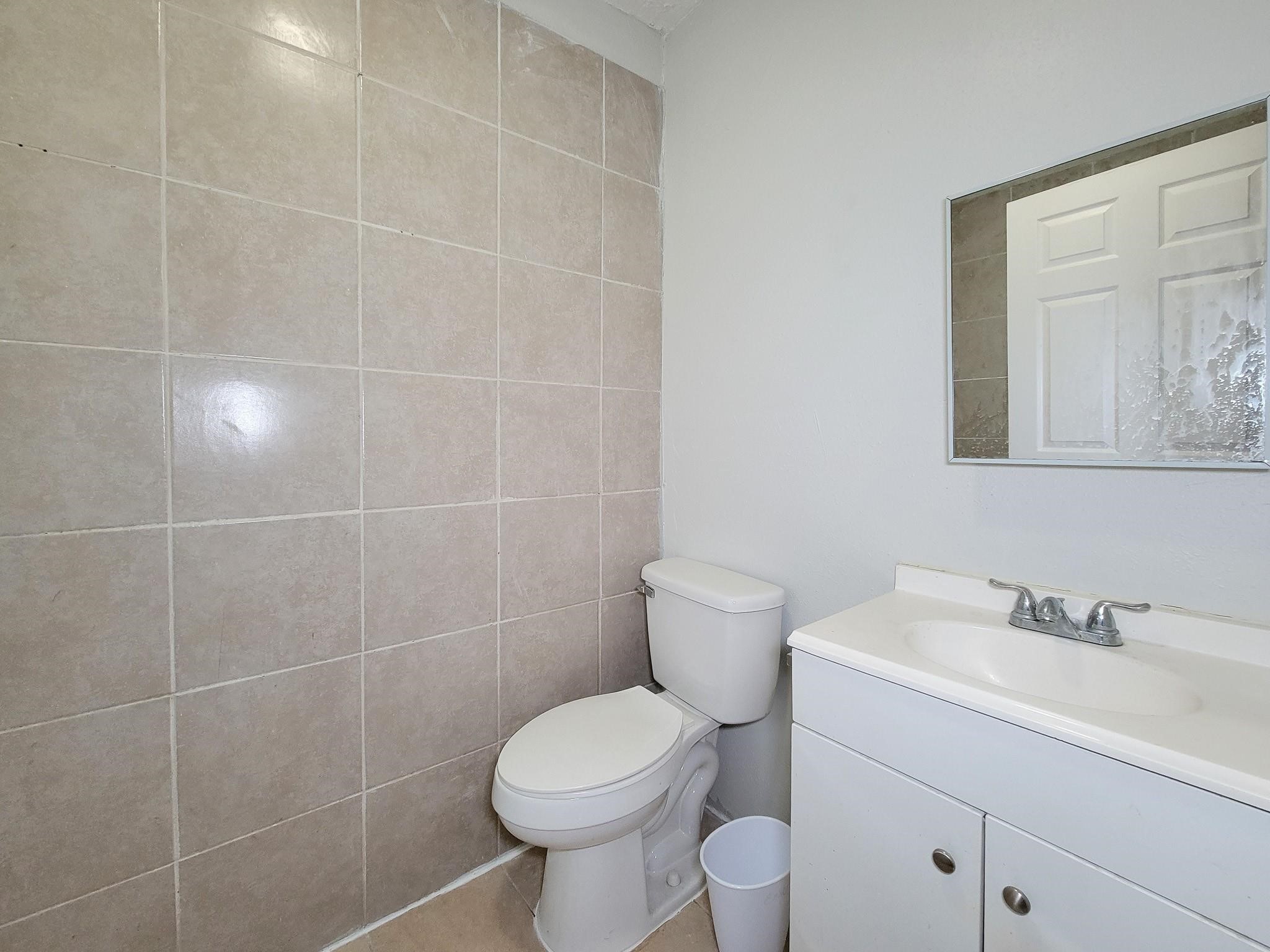 711 Avenue A 3 Property Photo 16