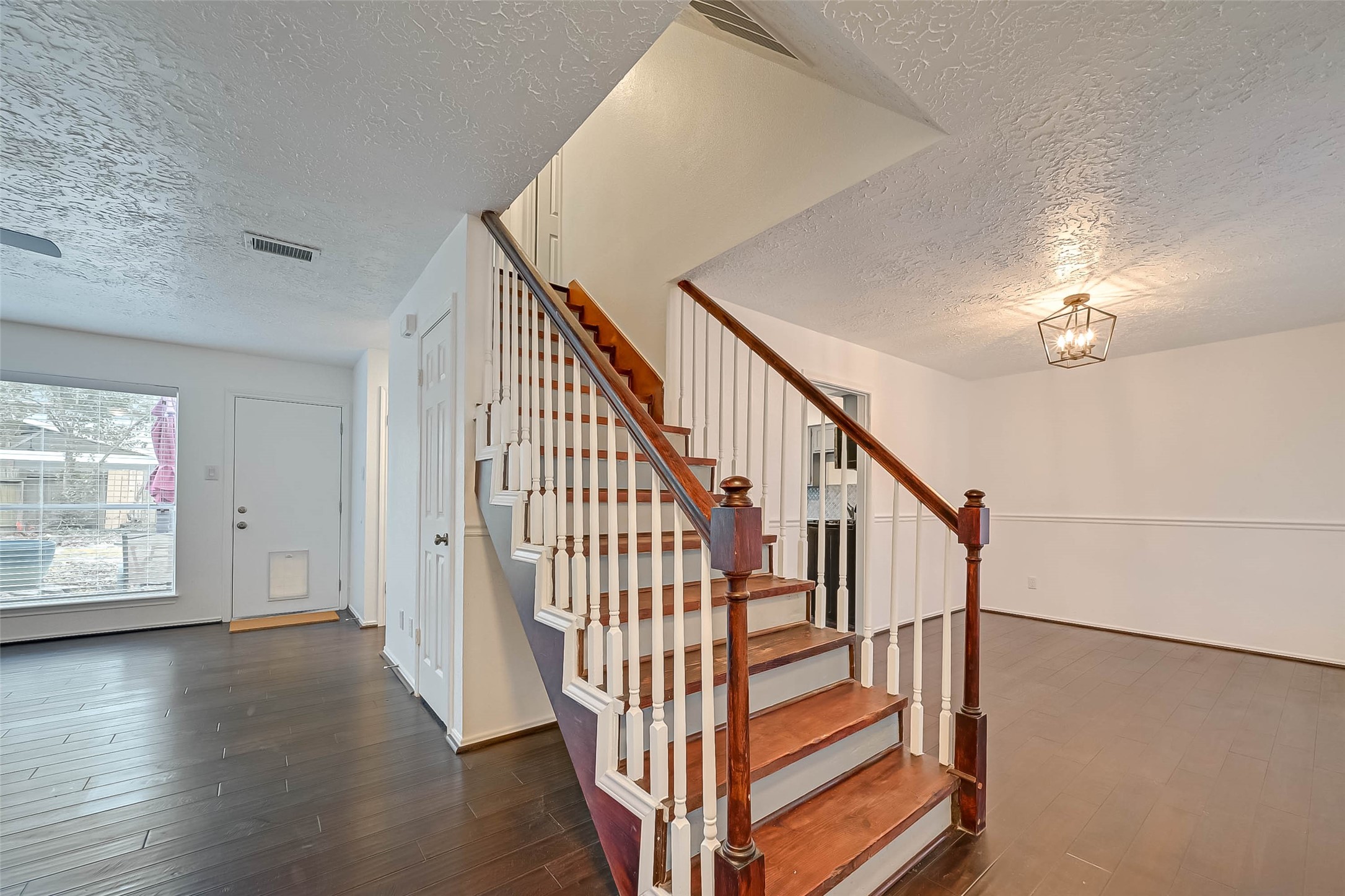 22739 Brafferton Lane Property Photo 4