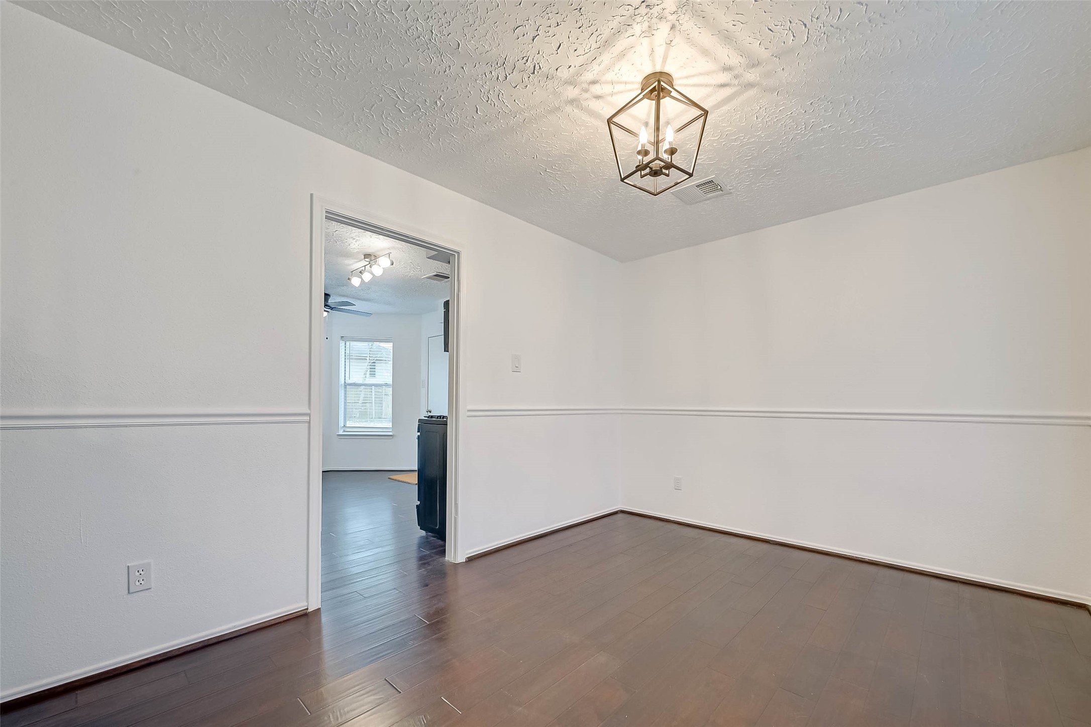22739 Brafferton Lane Property Photo 6