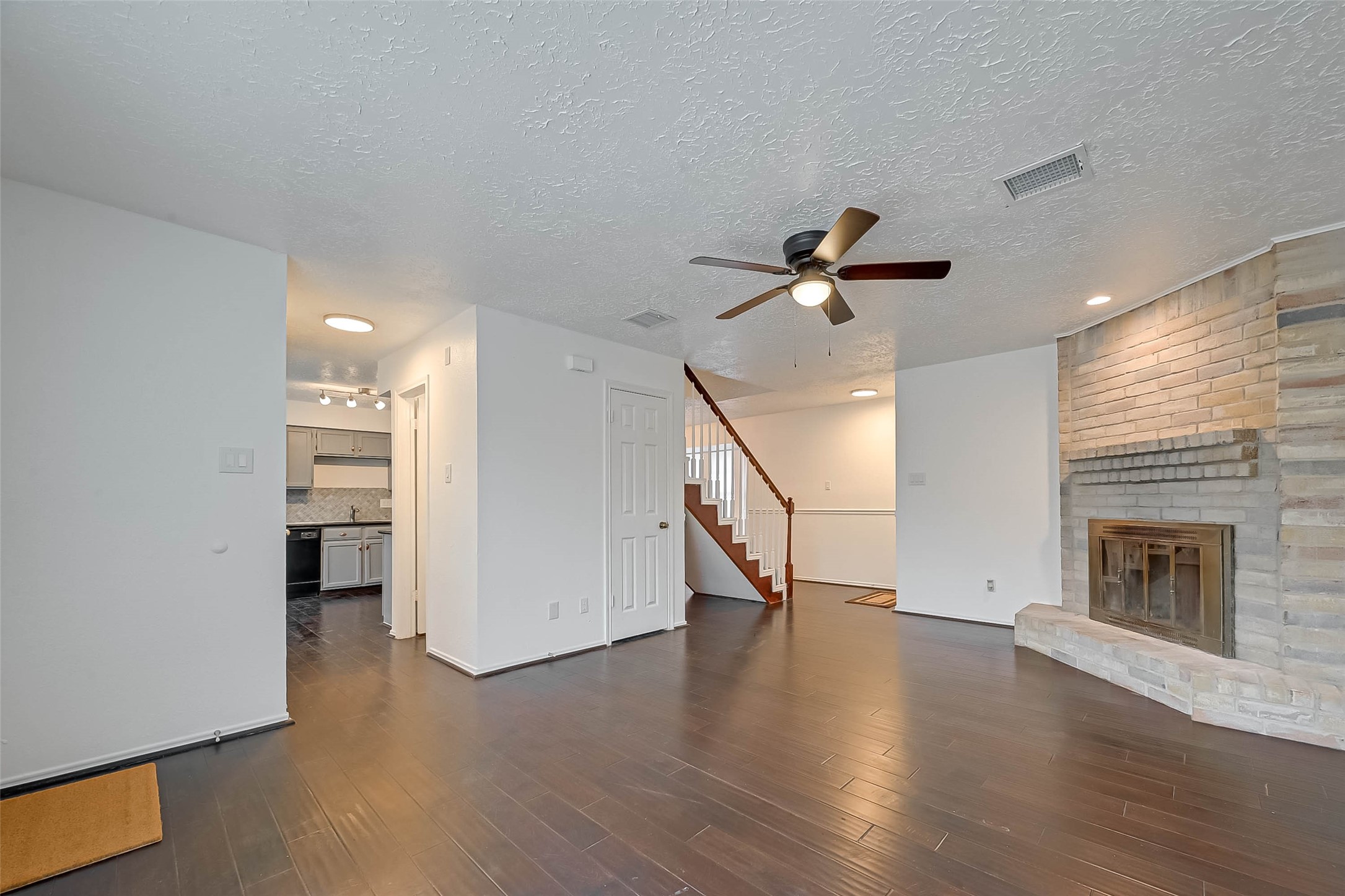 22739 Brafferton Lane Property Photo 11
