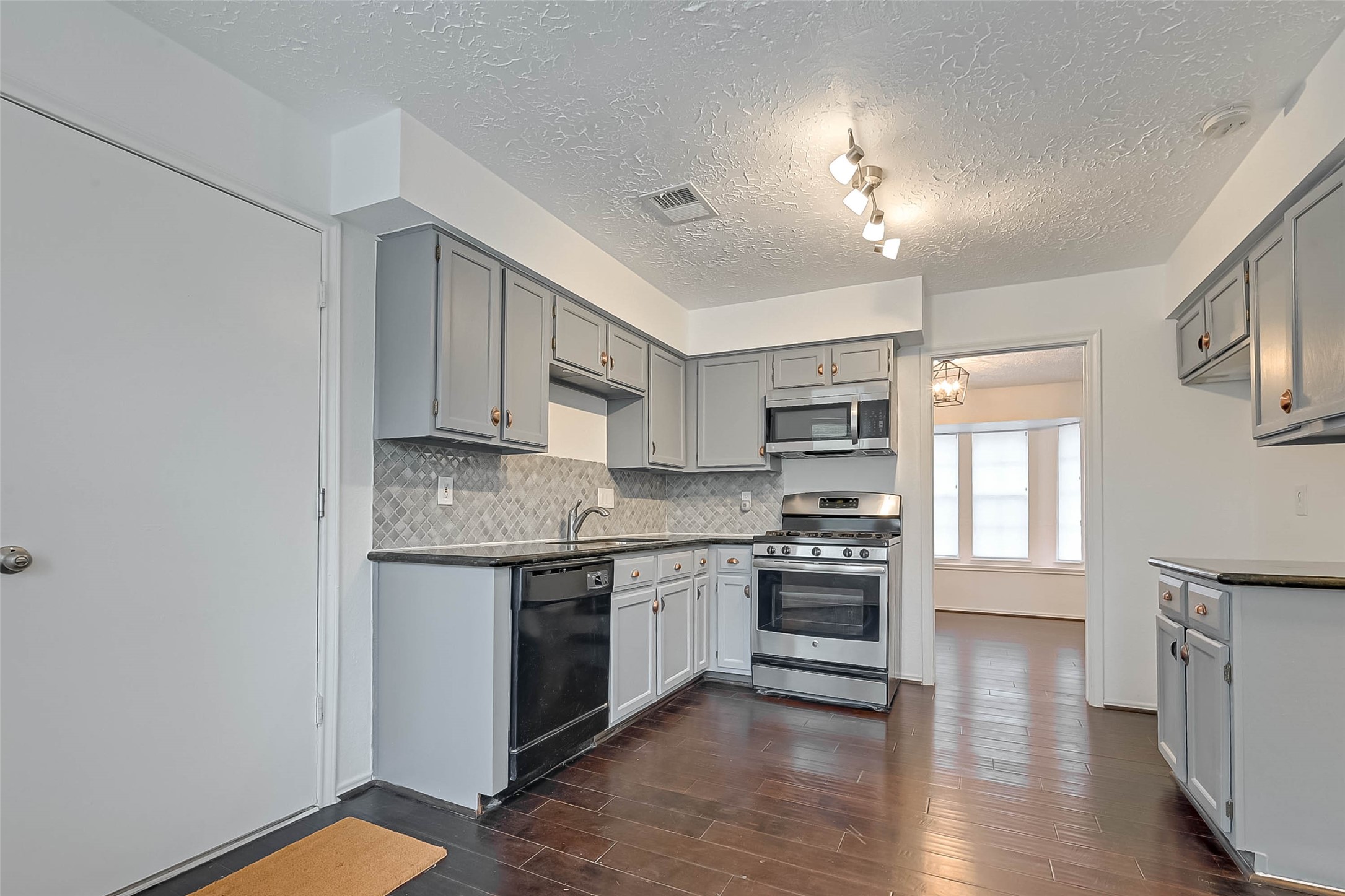 22739 Brafferton Lane Property Photo 13