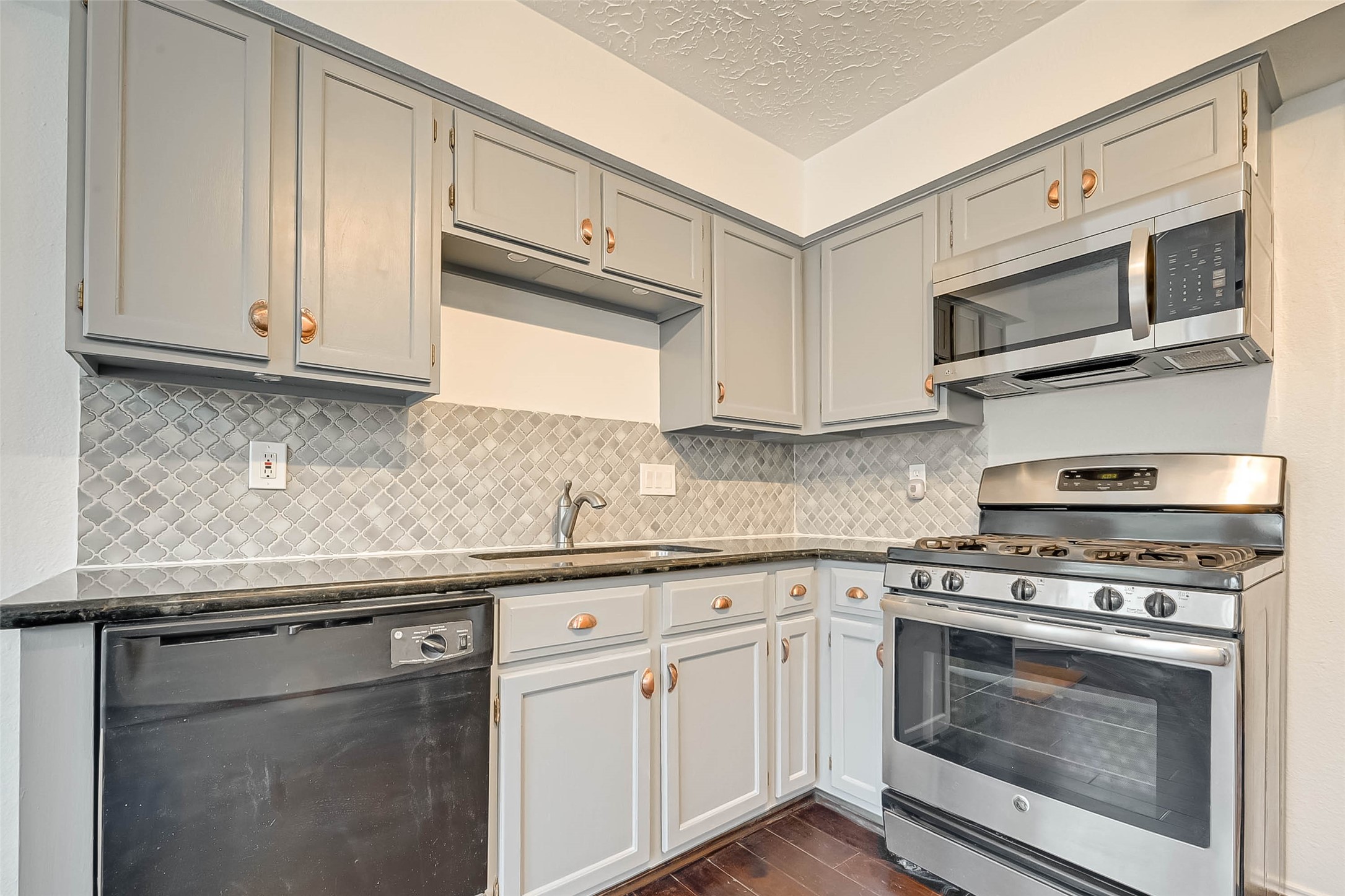 22739 Brafferton Lane Property Photo 15